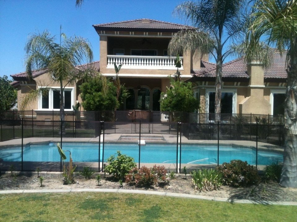 4 Seasons Pool Service and Repair logo