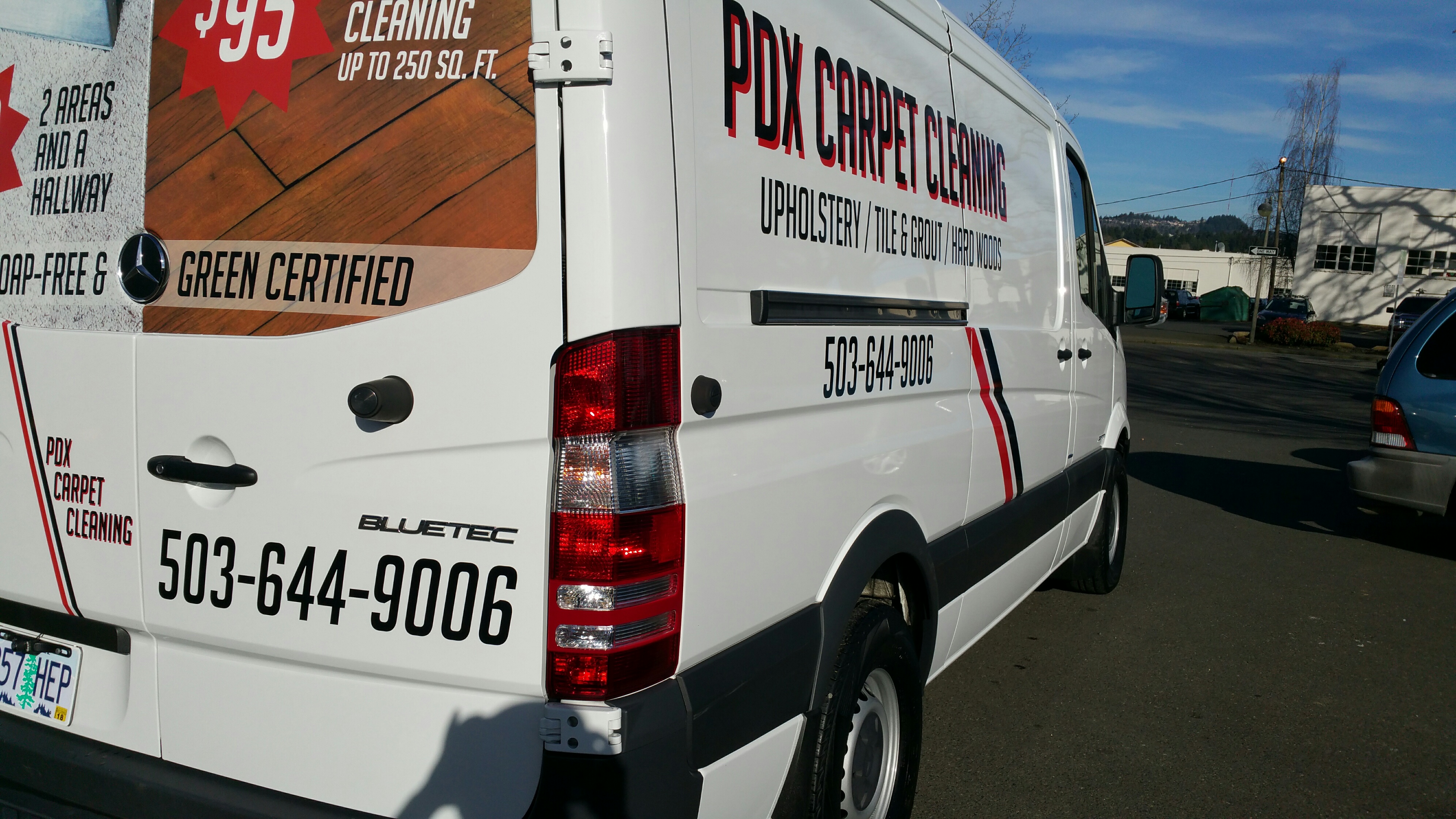 Logo for PDX Carpet Cleaning
