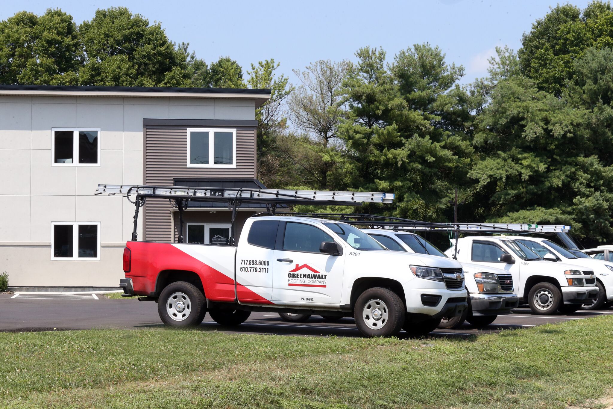 Greenawalt Roofing Company logo