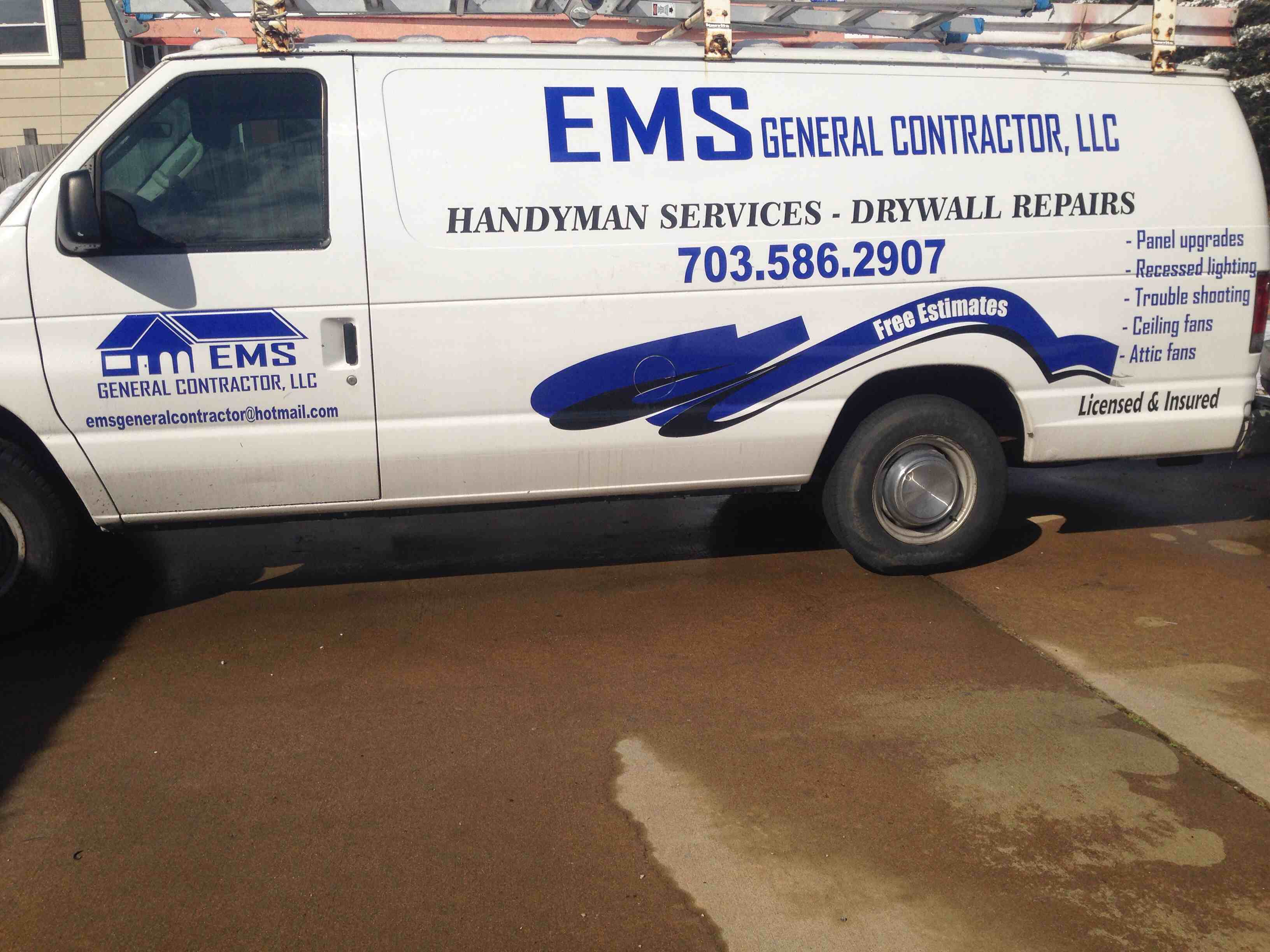 EMS General Contractors LLC logo