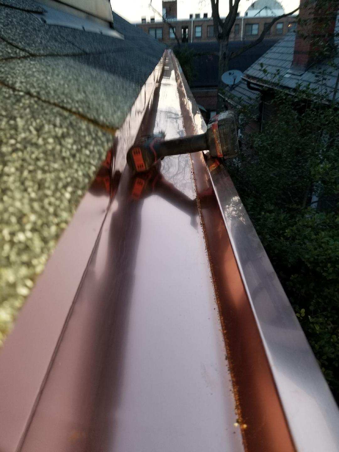 Andrew's Custom Gutters logo
