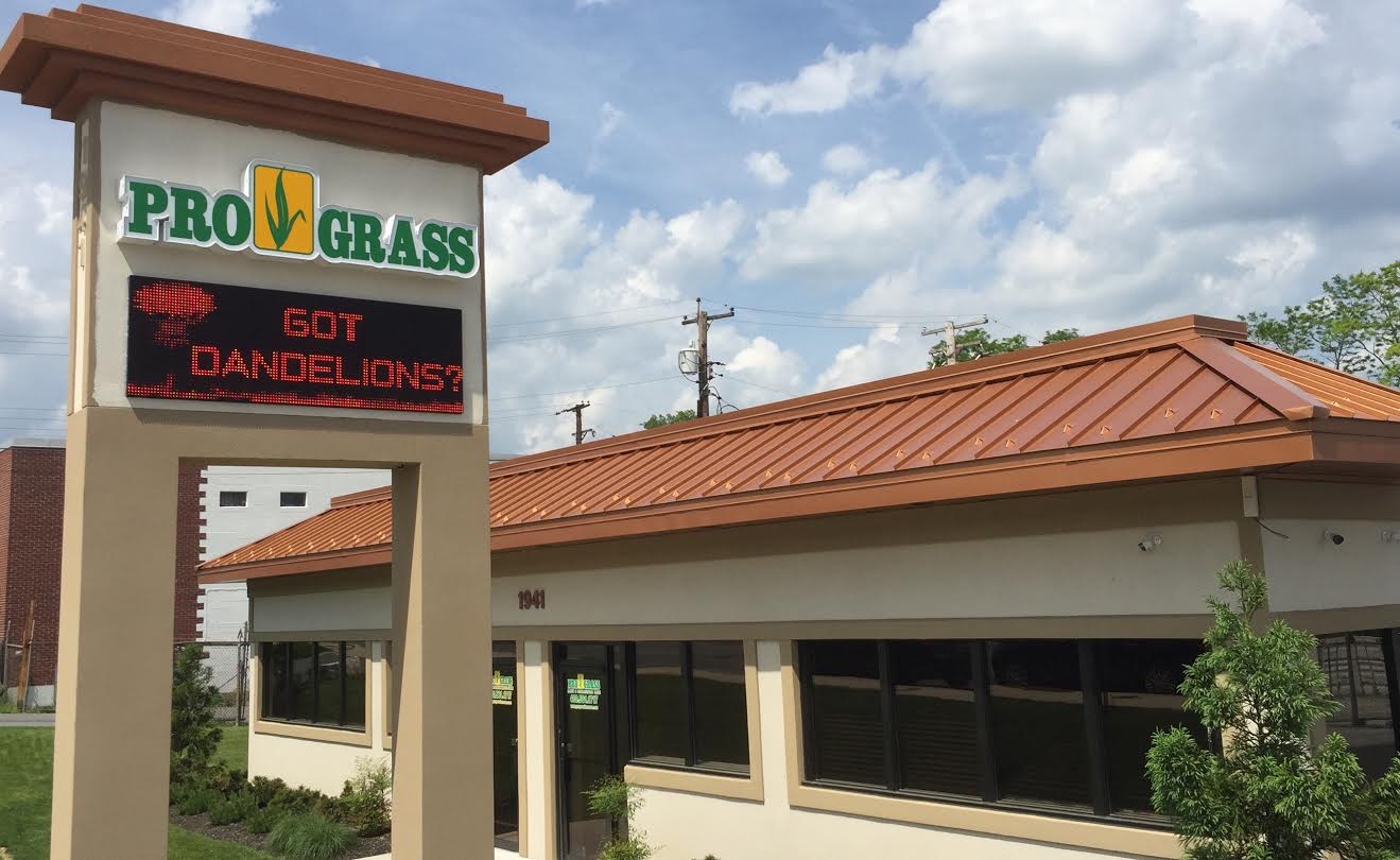 Logo for PRO GRASS INC