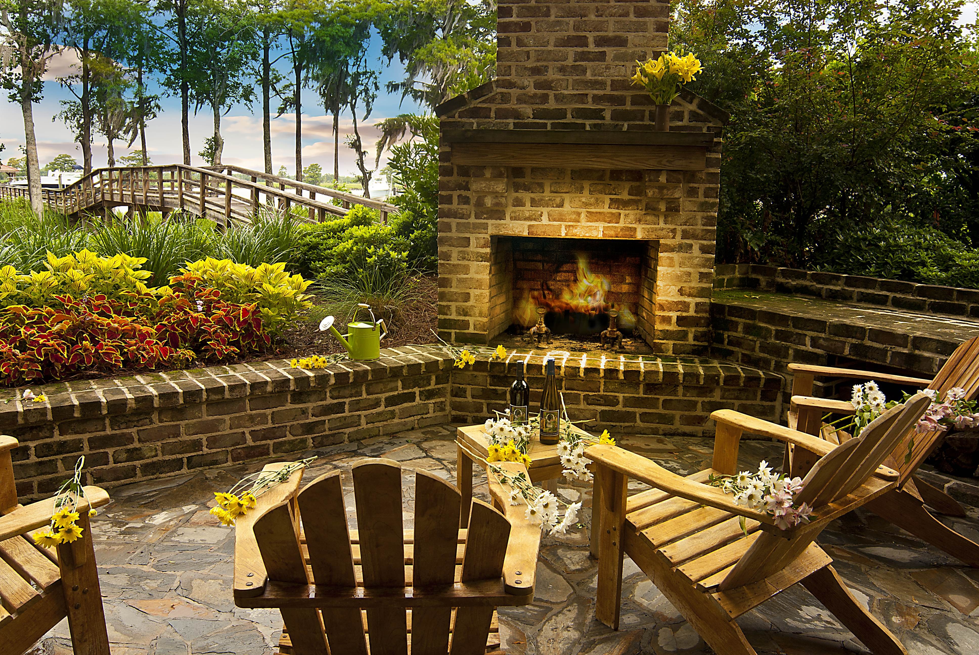 Indigo Landscaping & Construction, Inc logo
