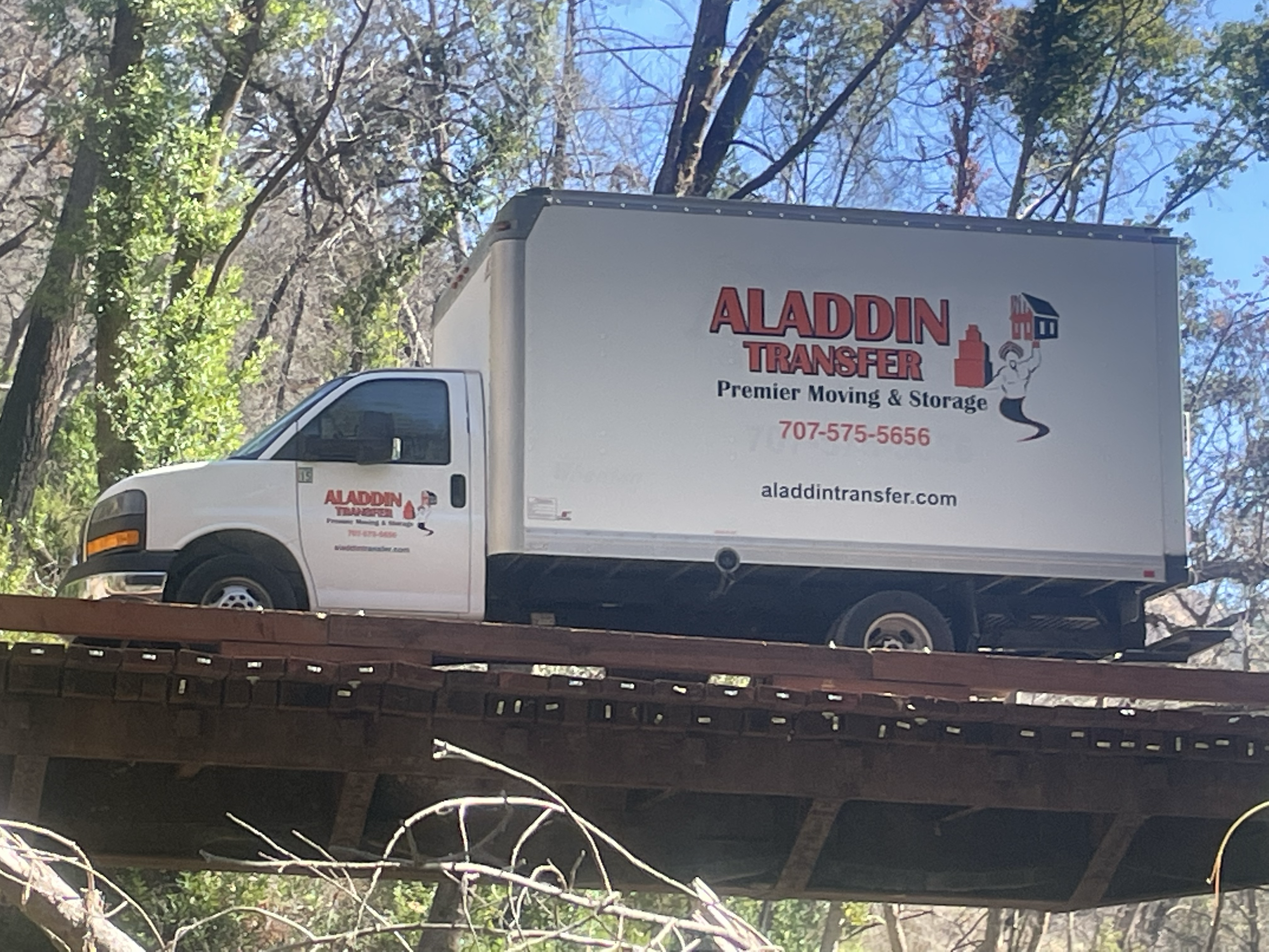 Aladdin Transfer Moving & Storage Co logo