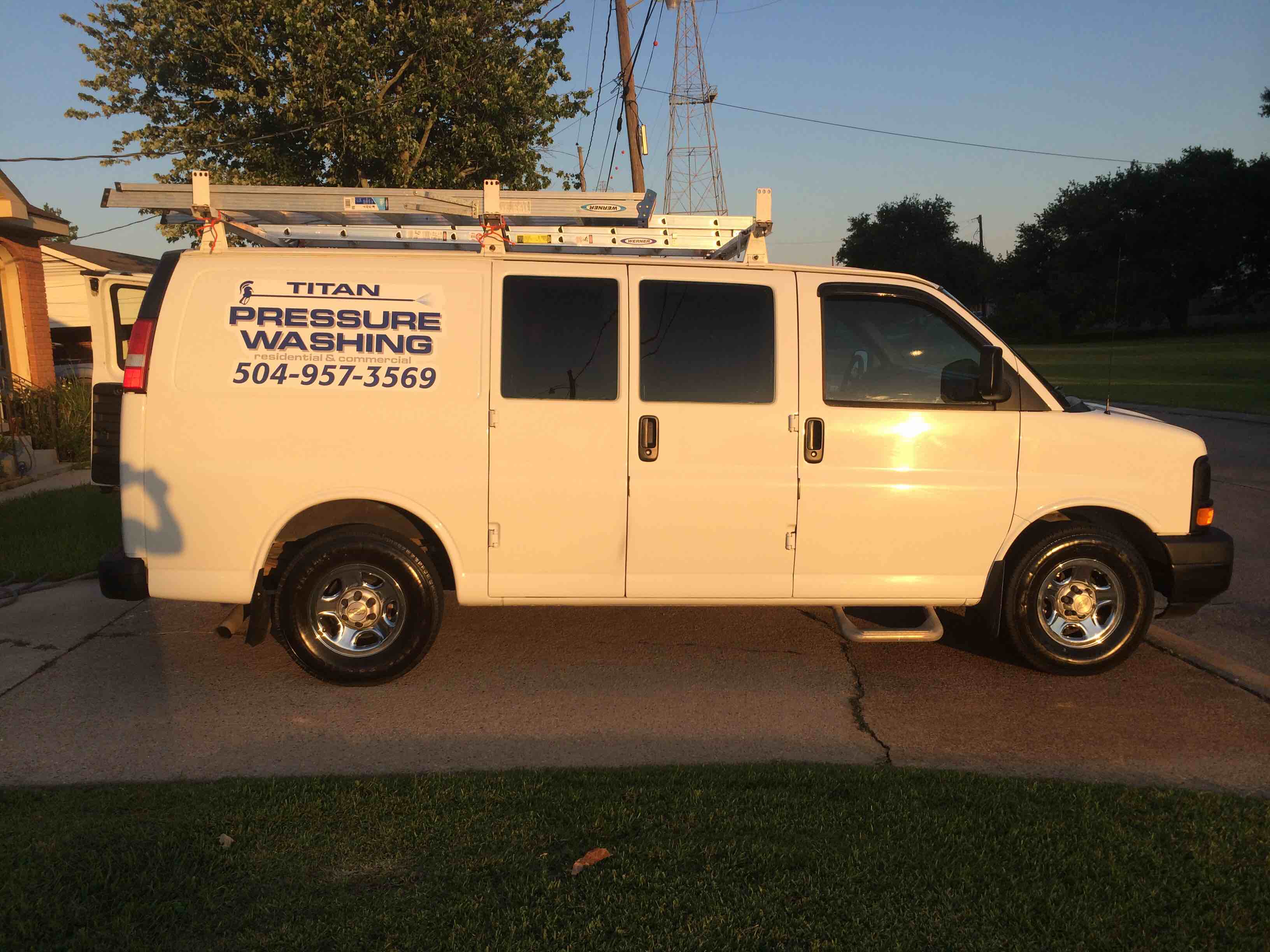 Titan Pressure Washing & Exterior Service logo