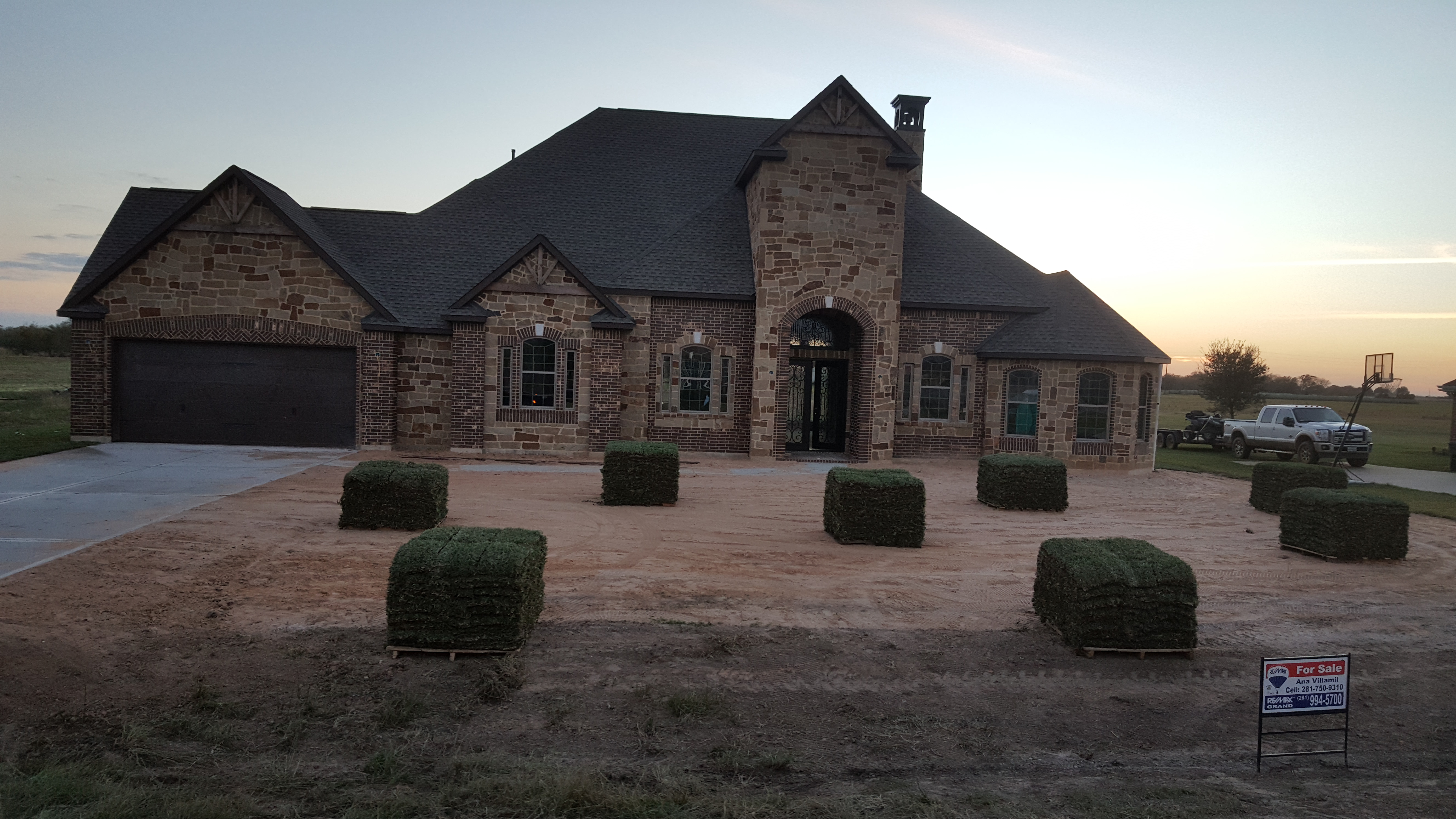 Logo for Planet Grass Sales & Installation