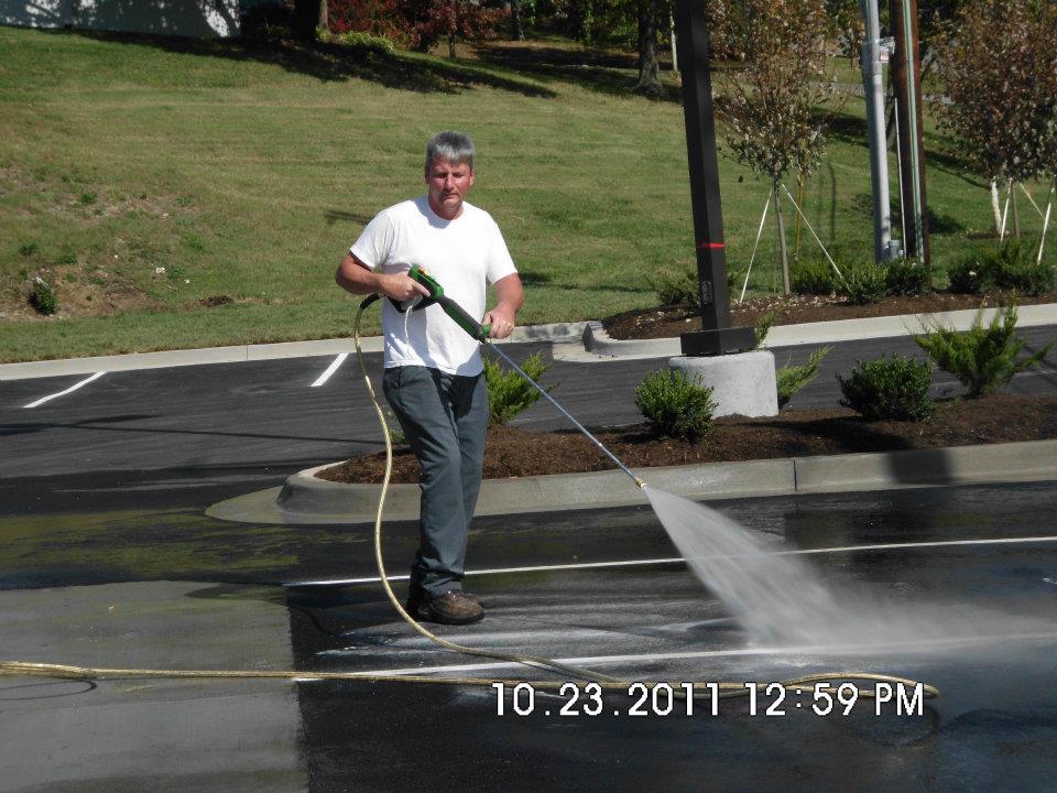 Logo for East Tennessee Window Cleaning & Pressure Washing