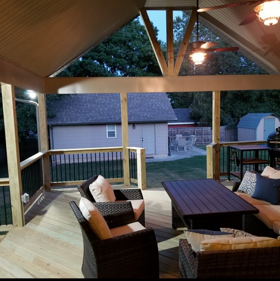 Premiere Exterior Solutions logo