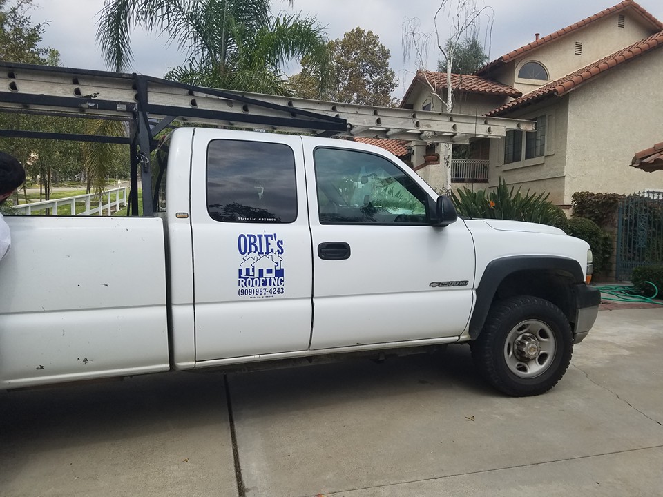 OBIE'S ROOFING logo