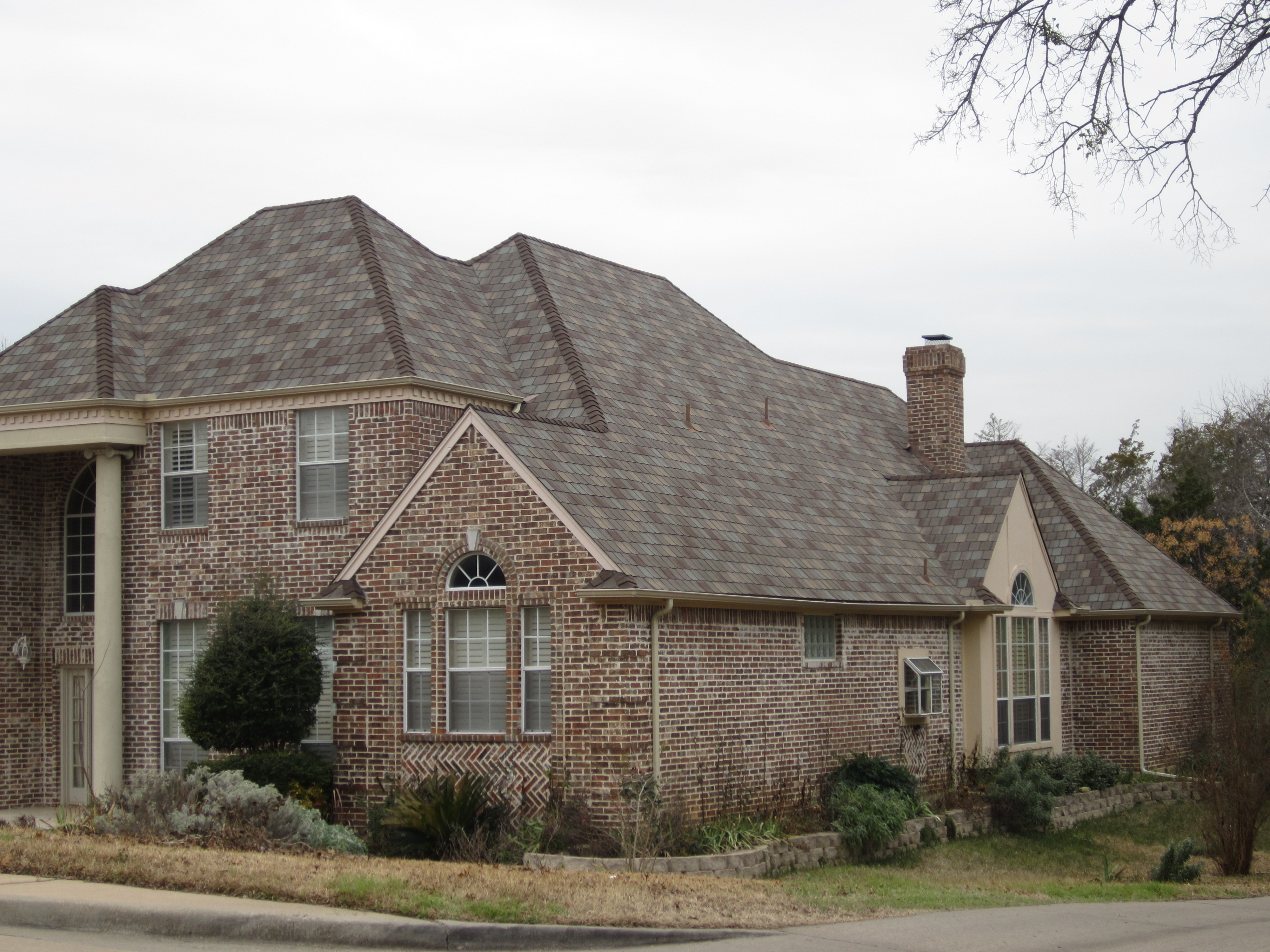 Accent Roofing logo