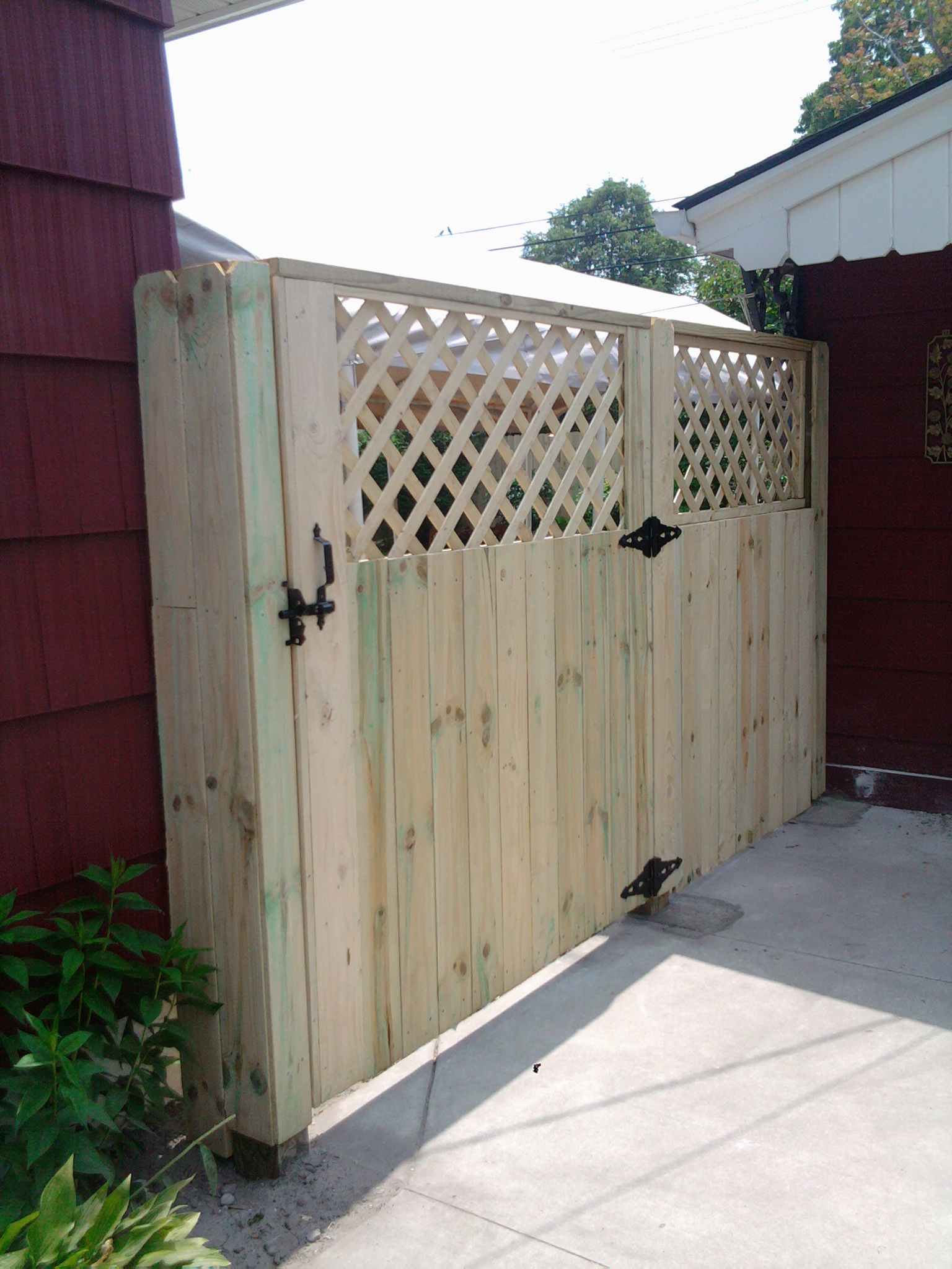 Logo for Eastside Fence