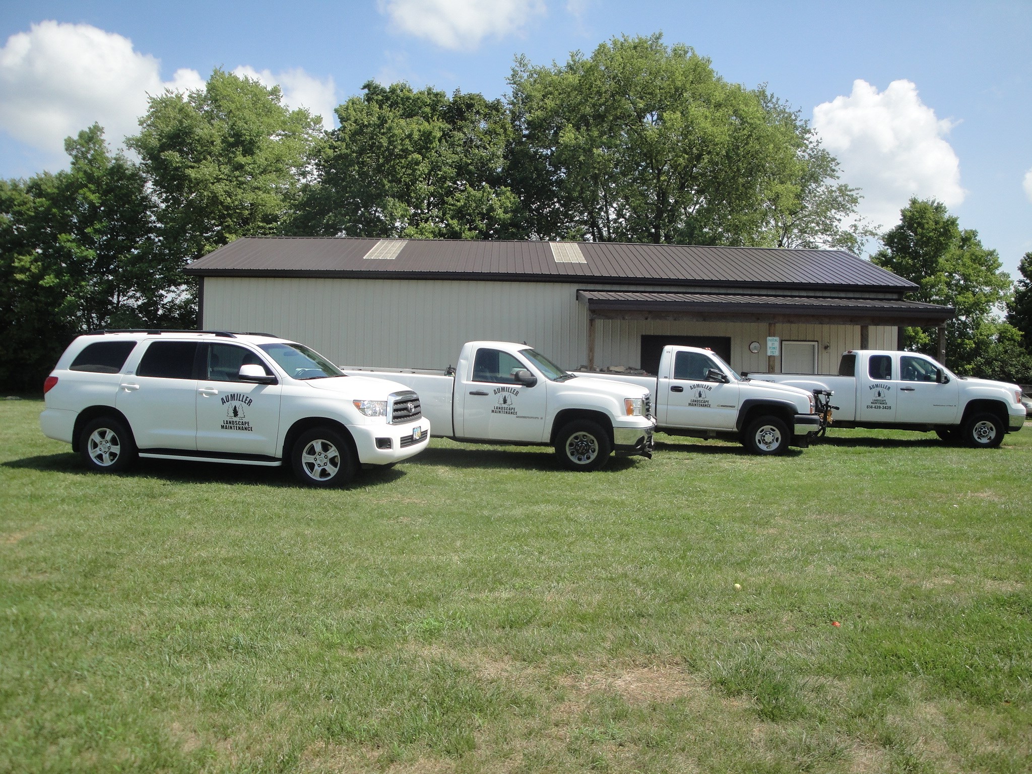 Aumiller Landscape Maintenance logo
