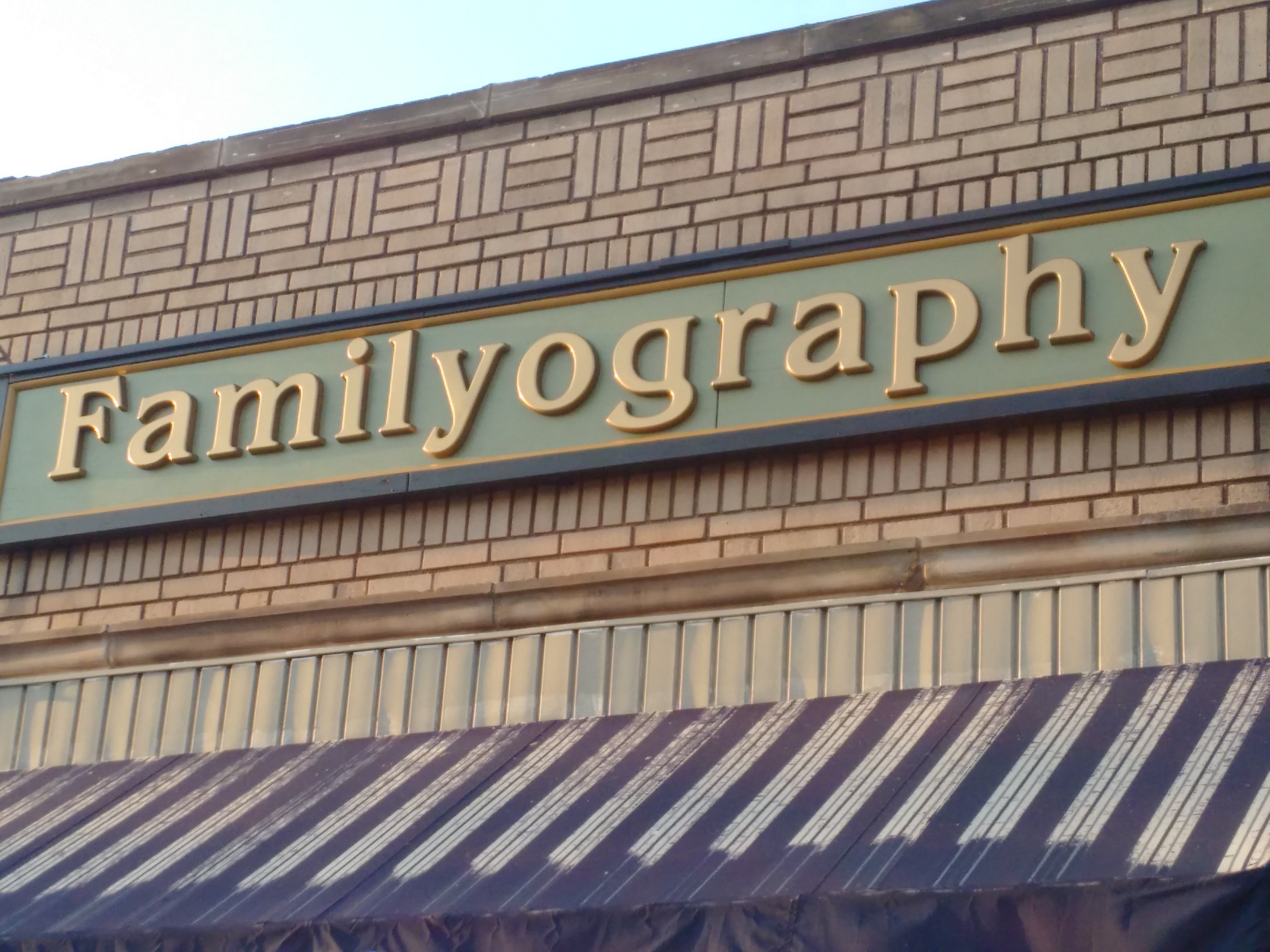Familyography logo