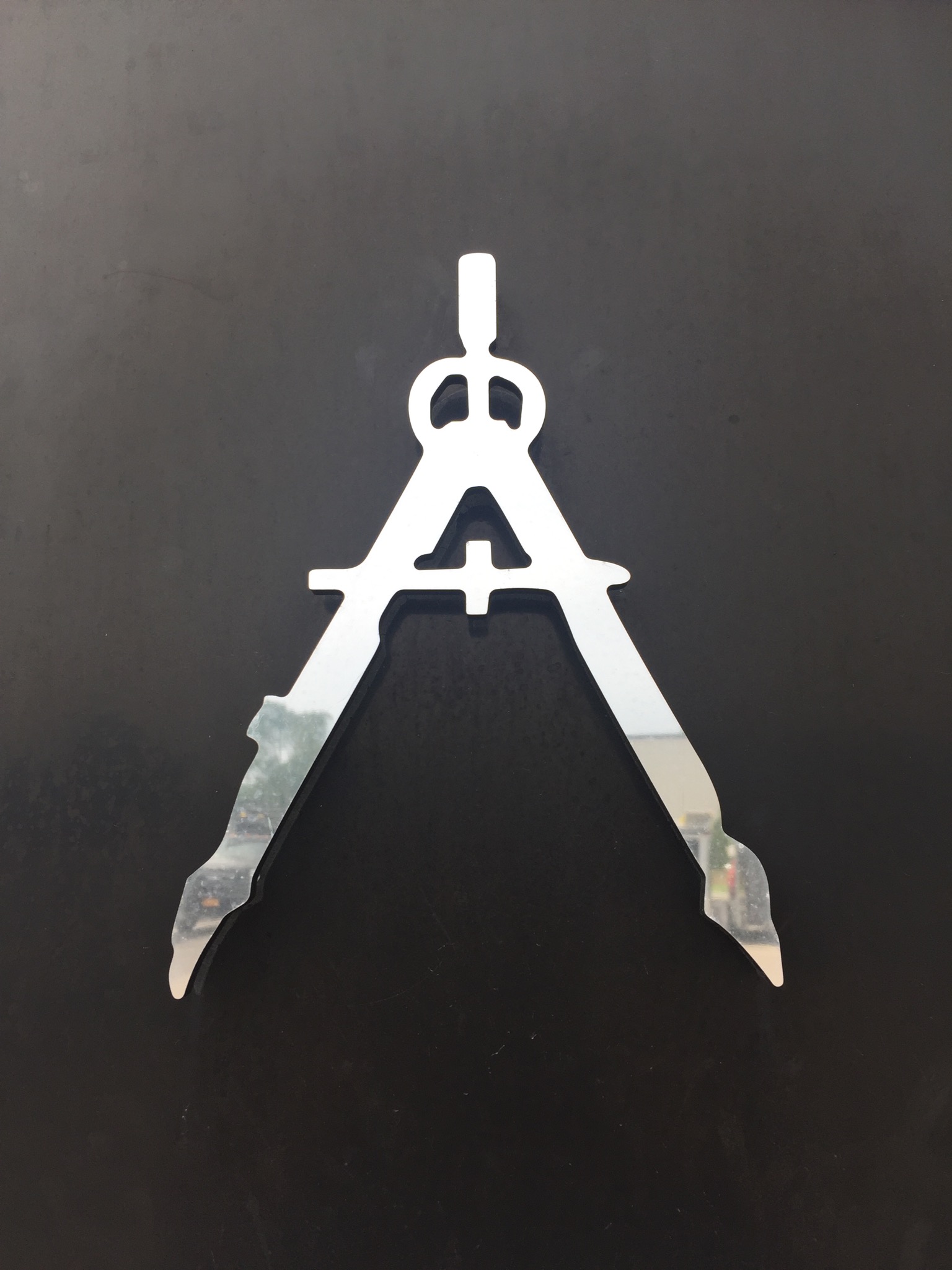 Icon Custom Construction Services, Inc logo