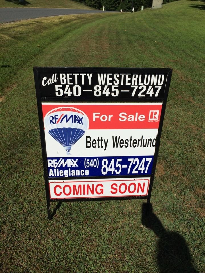 RE/MAX Allegiance - The Westerlund Group logo