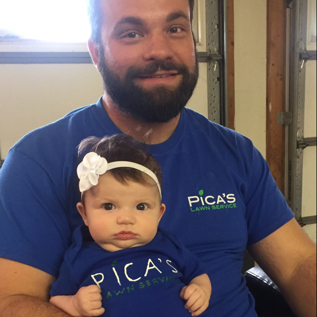 Pica's Lawn Service logo