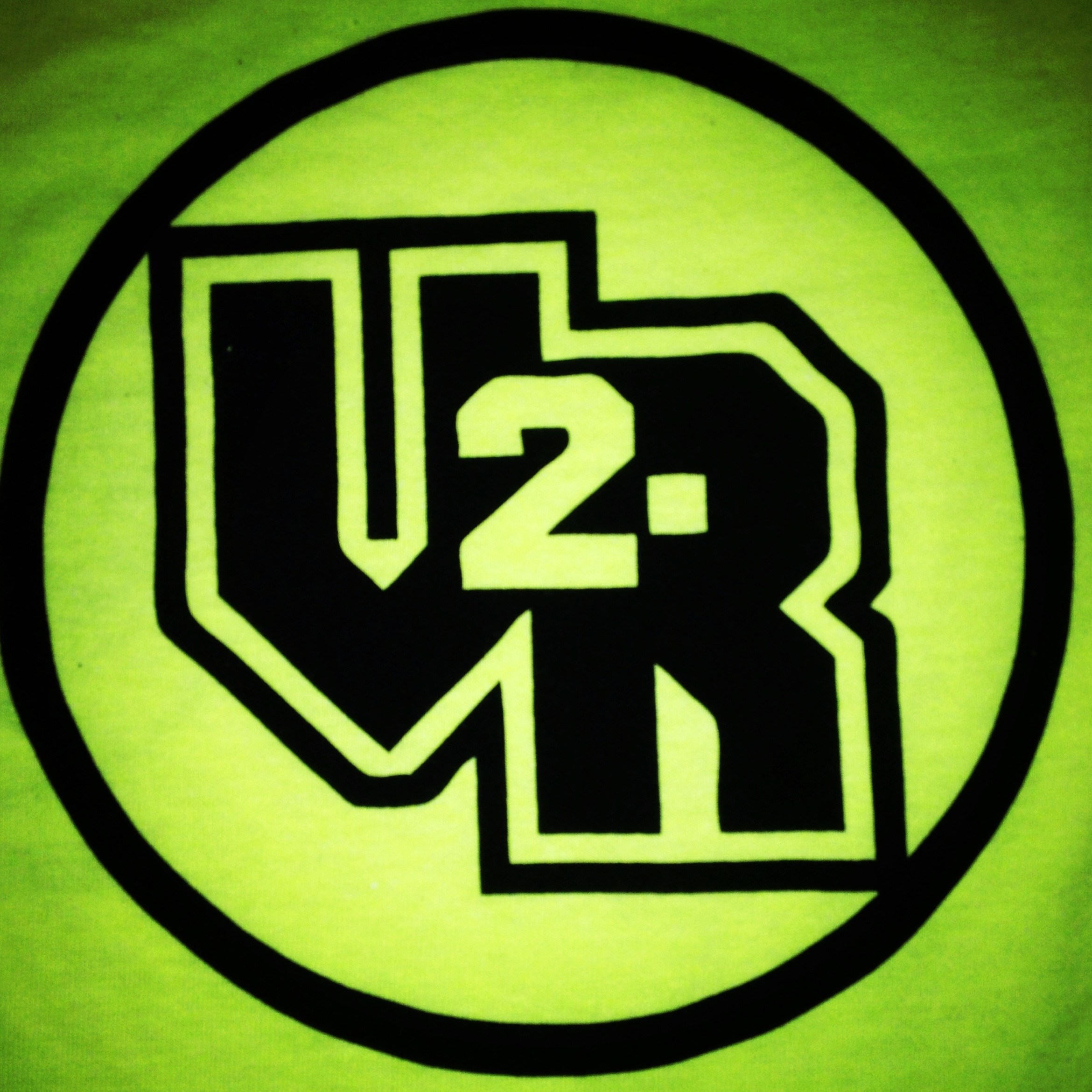 V2R Construction logo