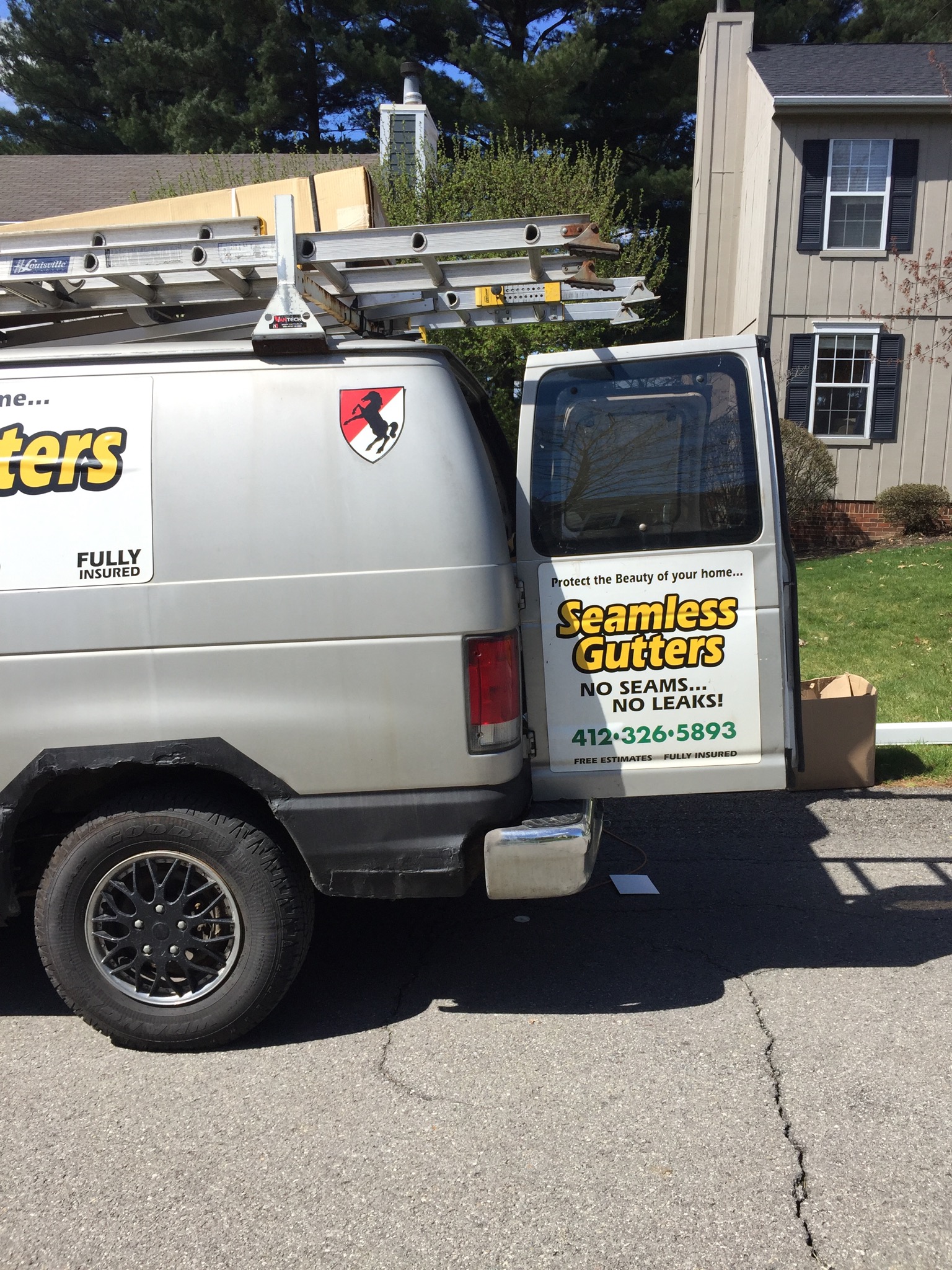 Gutter Up logo