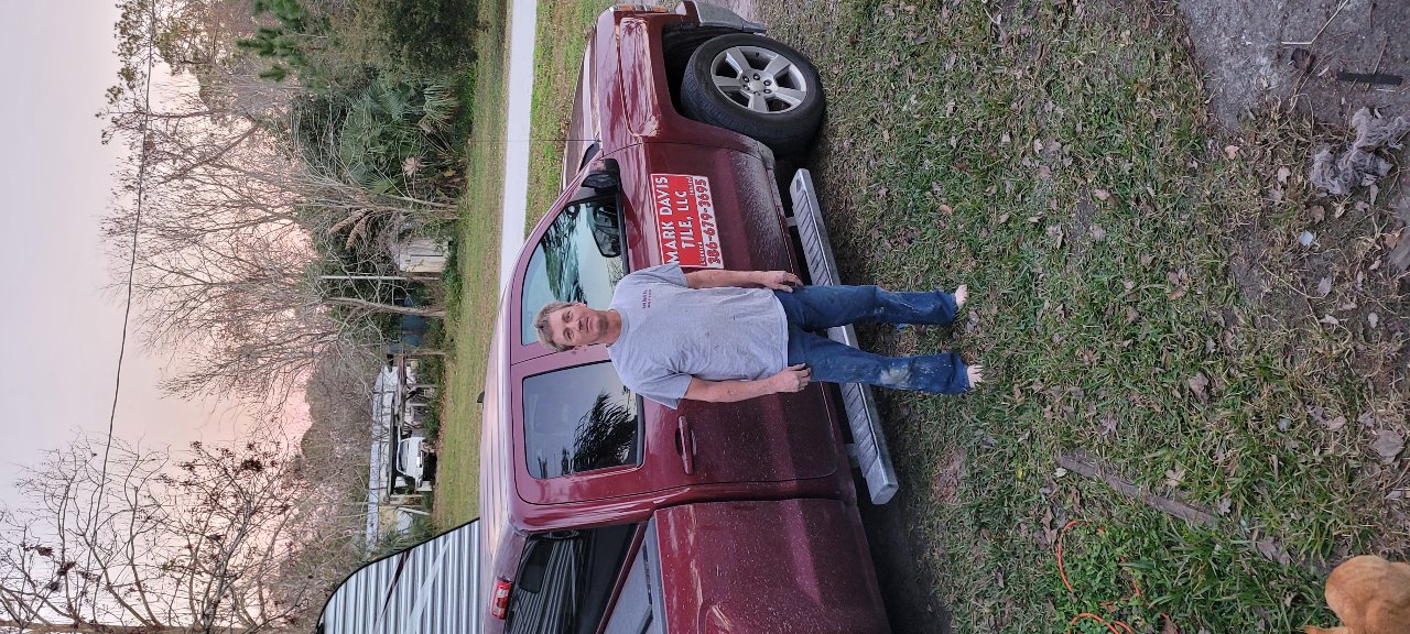 Mark Davis Tile, LLC logo