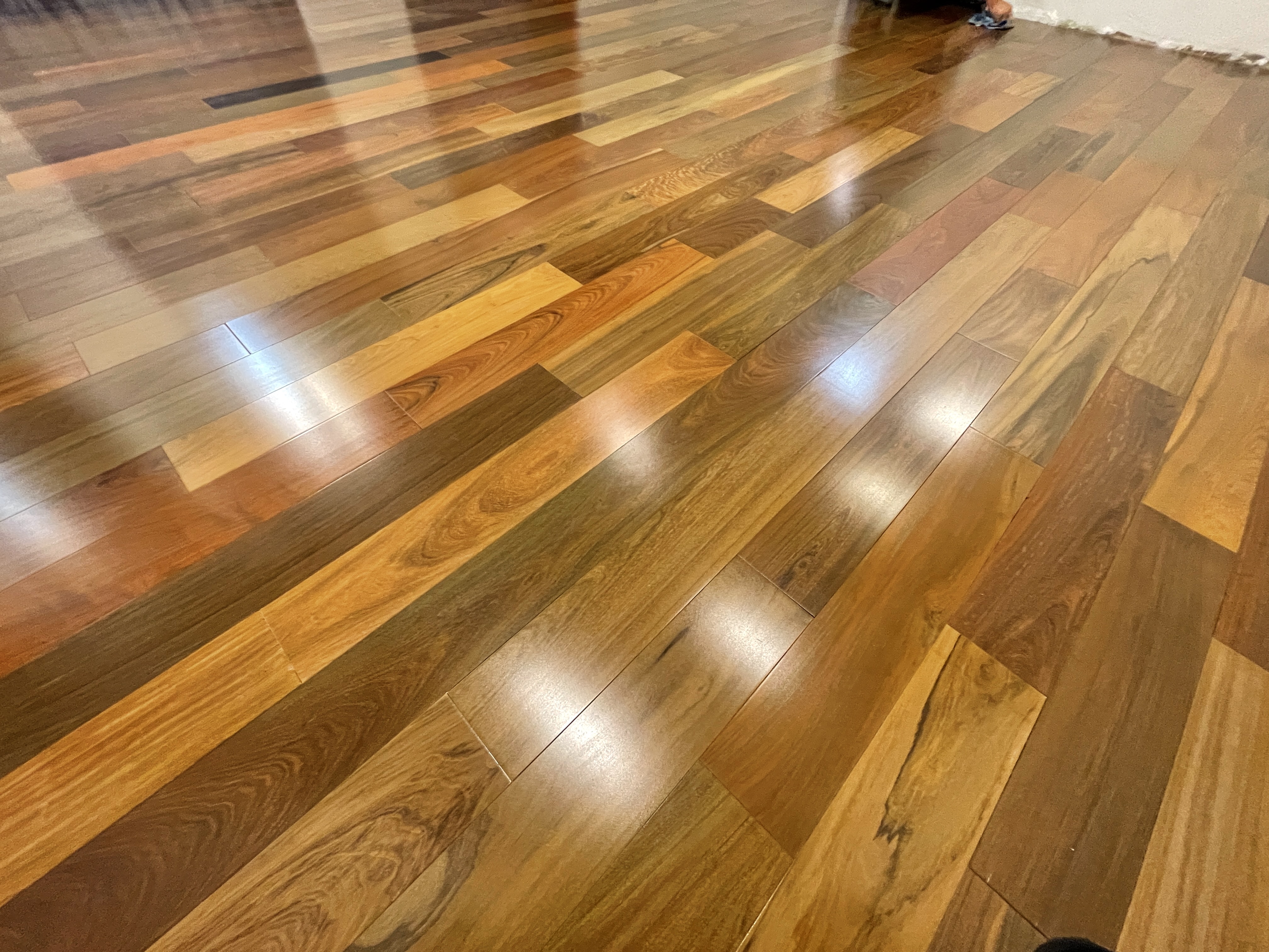 DL General Flooring Inc logo