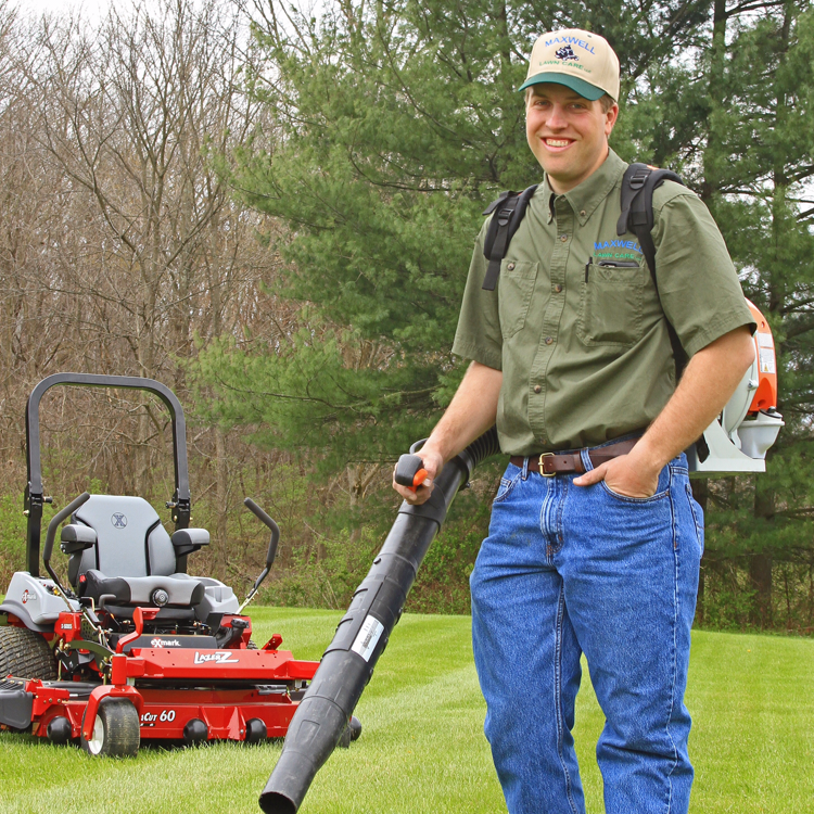 Maxwell Lawn Care LLC logo