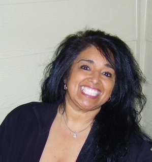 Lisa Molini with Metro West Realty logo