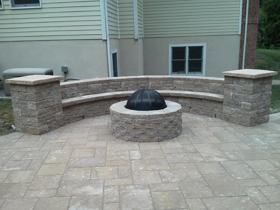 LLT Landscaping & Tree Services. logo