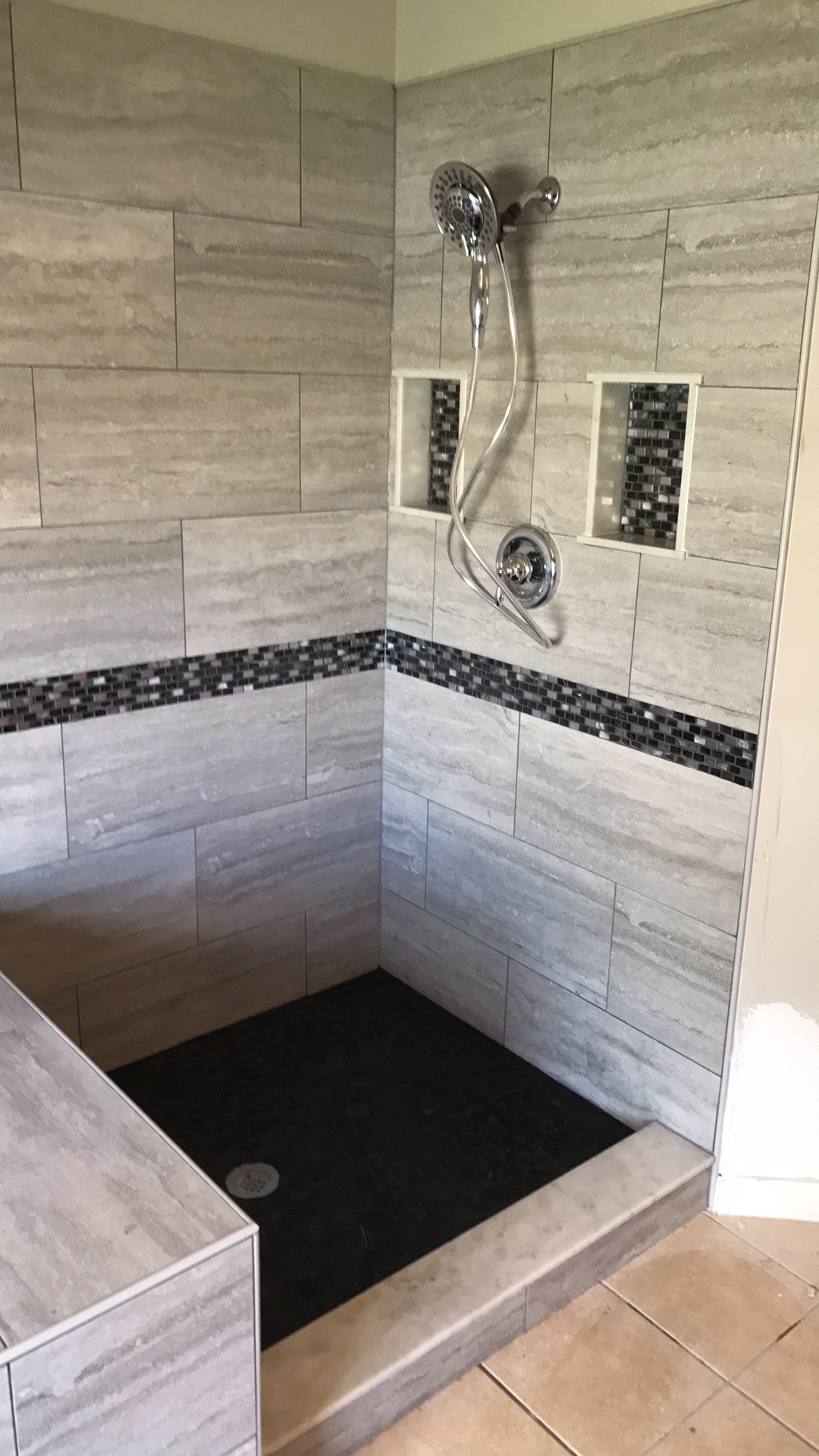 Benner Bath & Kitchen LLC logo