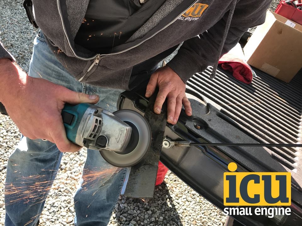 iCU Small Engine logo