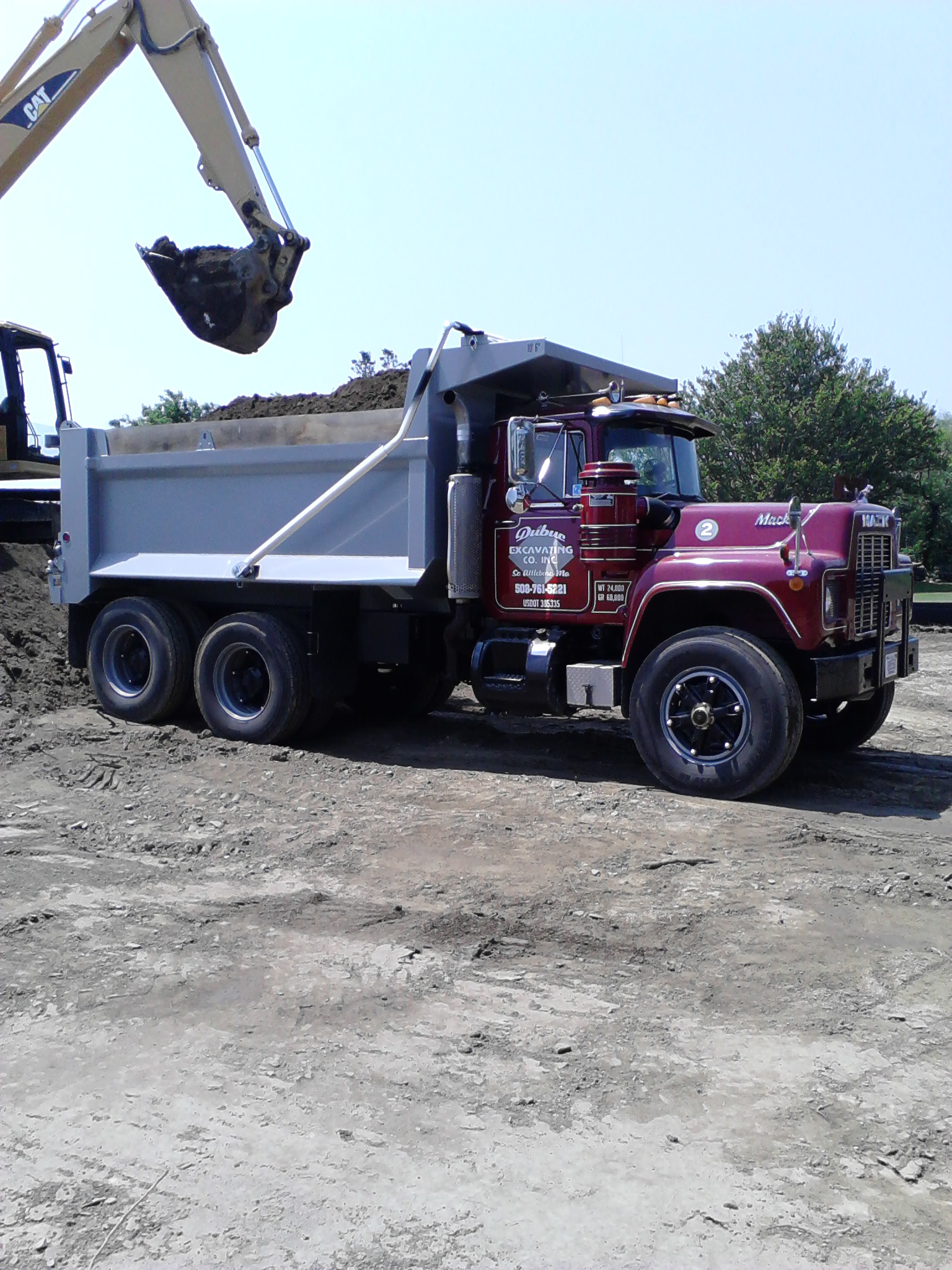 Dubuc Excavating Co. logo