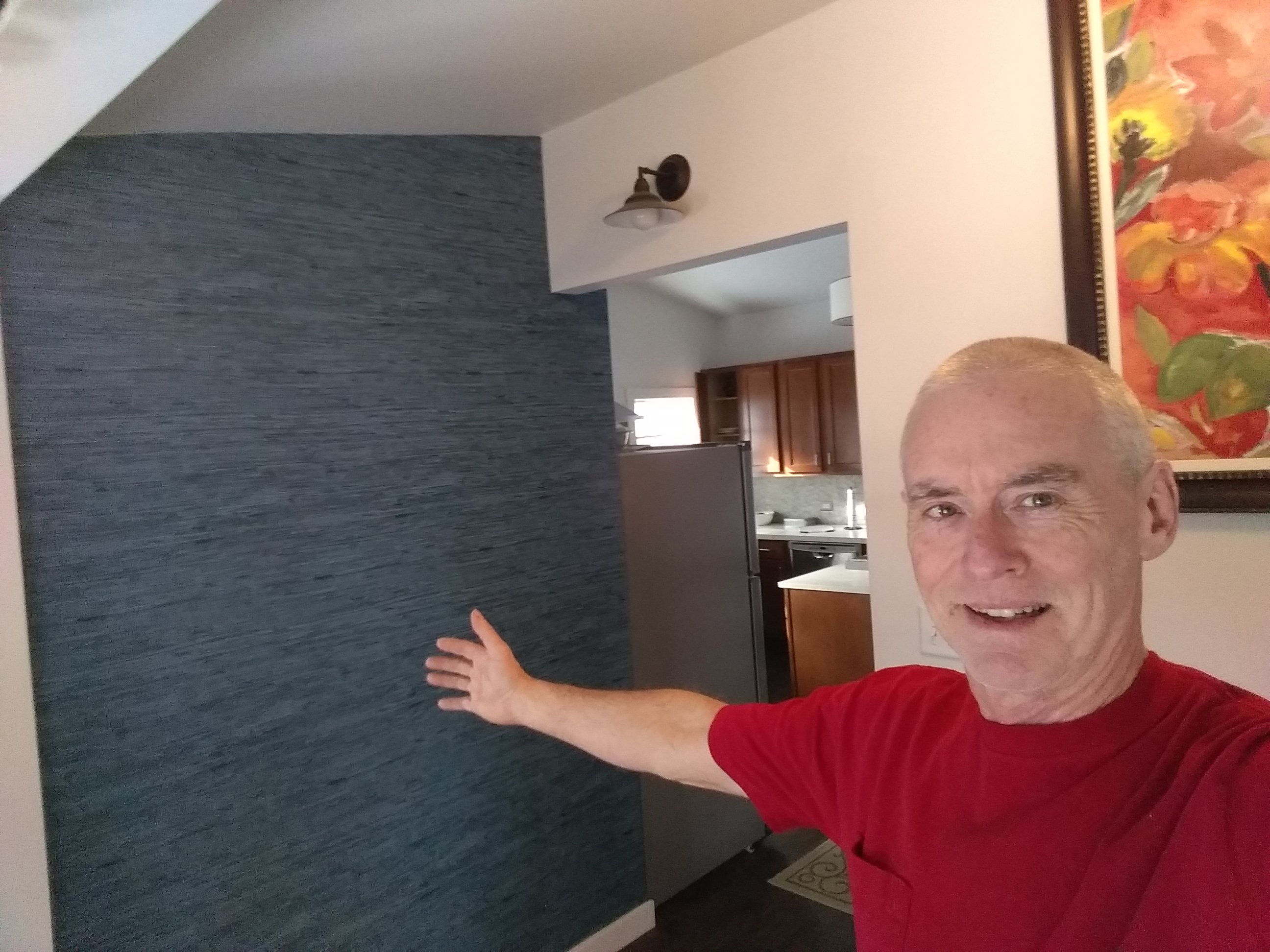 Ed Murphy Wallpapering logo