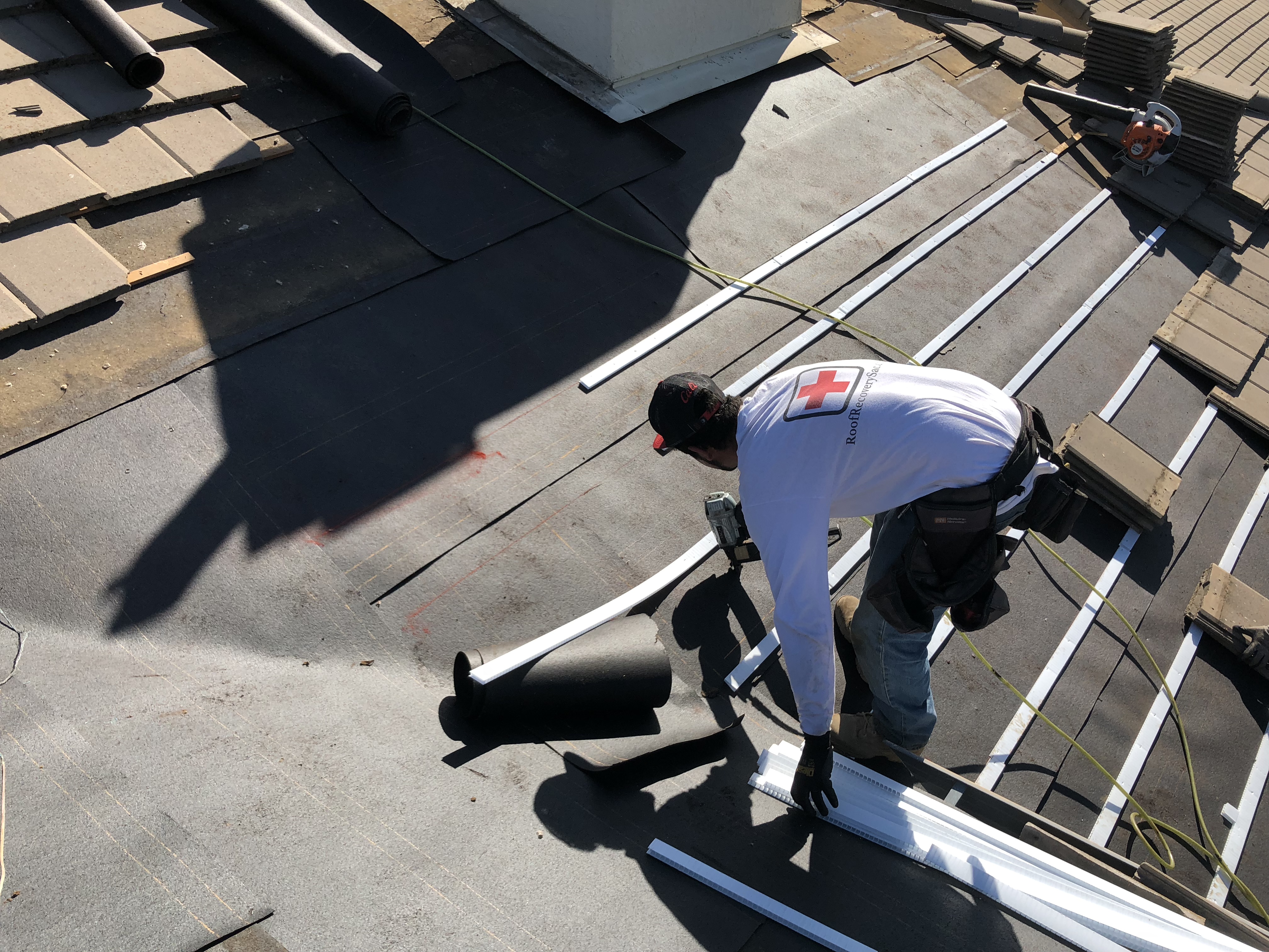 Logo for Roof Recovery