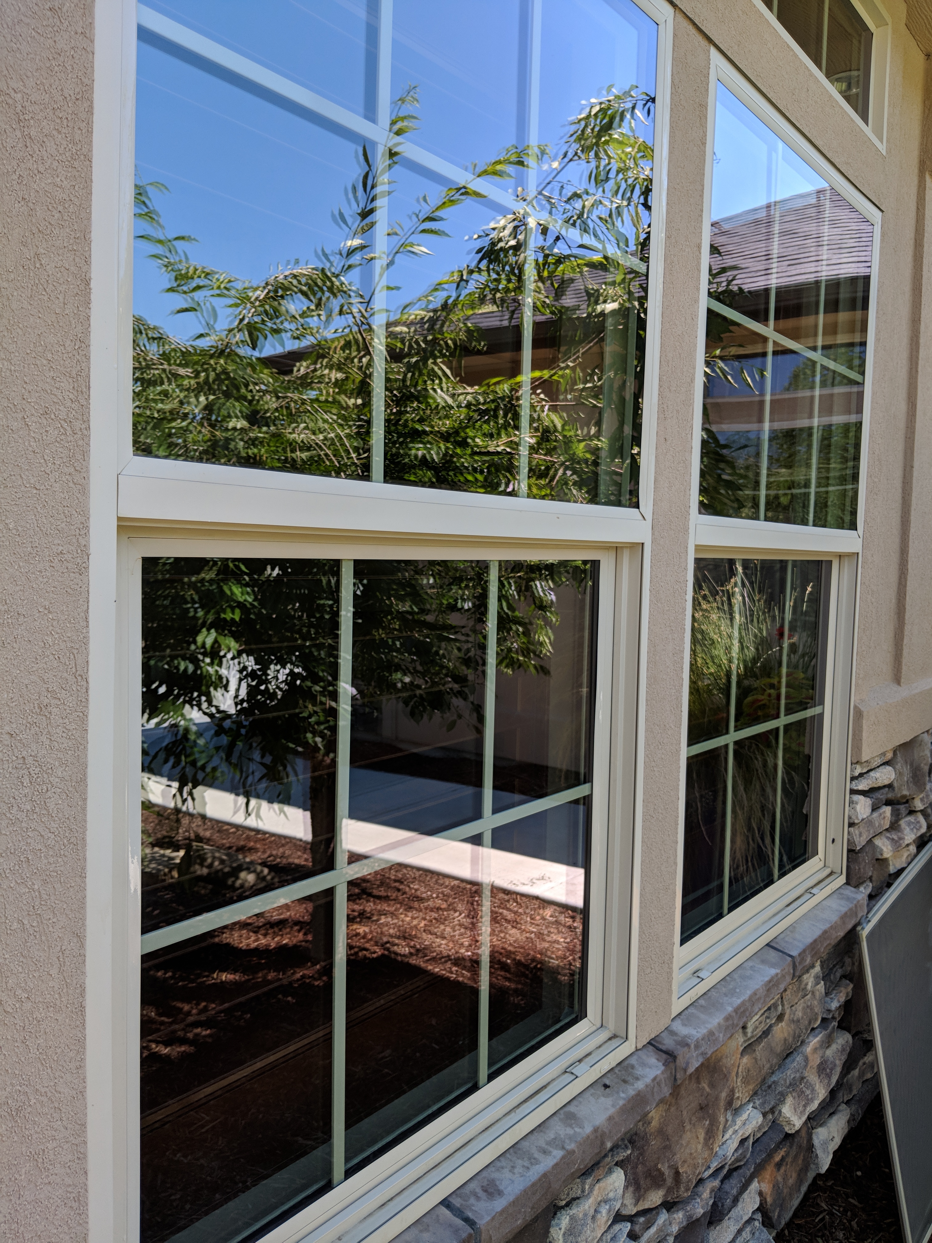 Logo for Paine Window Cleaning