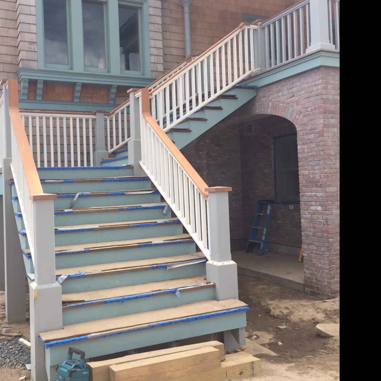 Escalante Construction logo