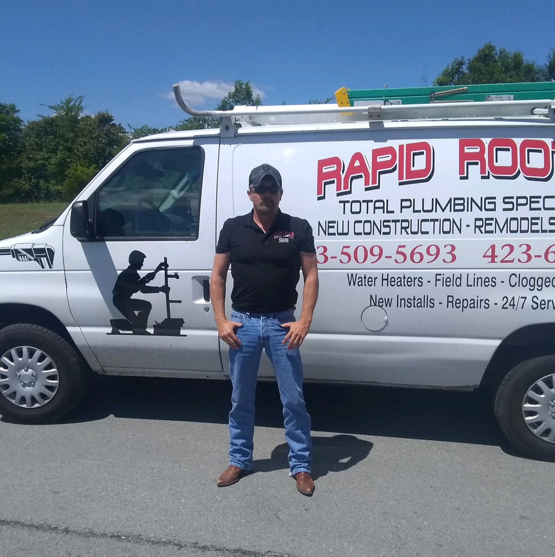 Rapid Rooter Plumbing logo
