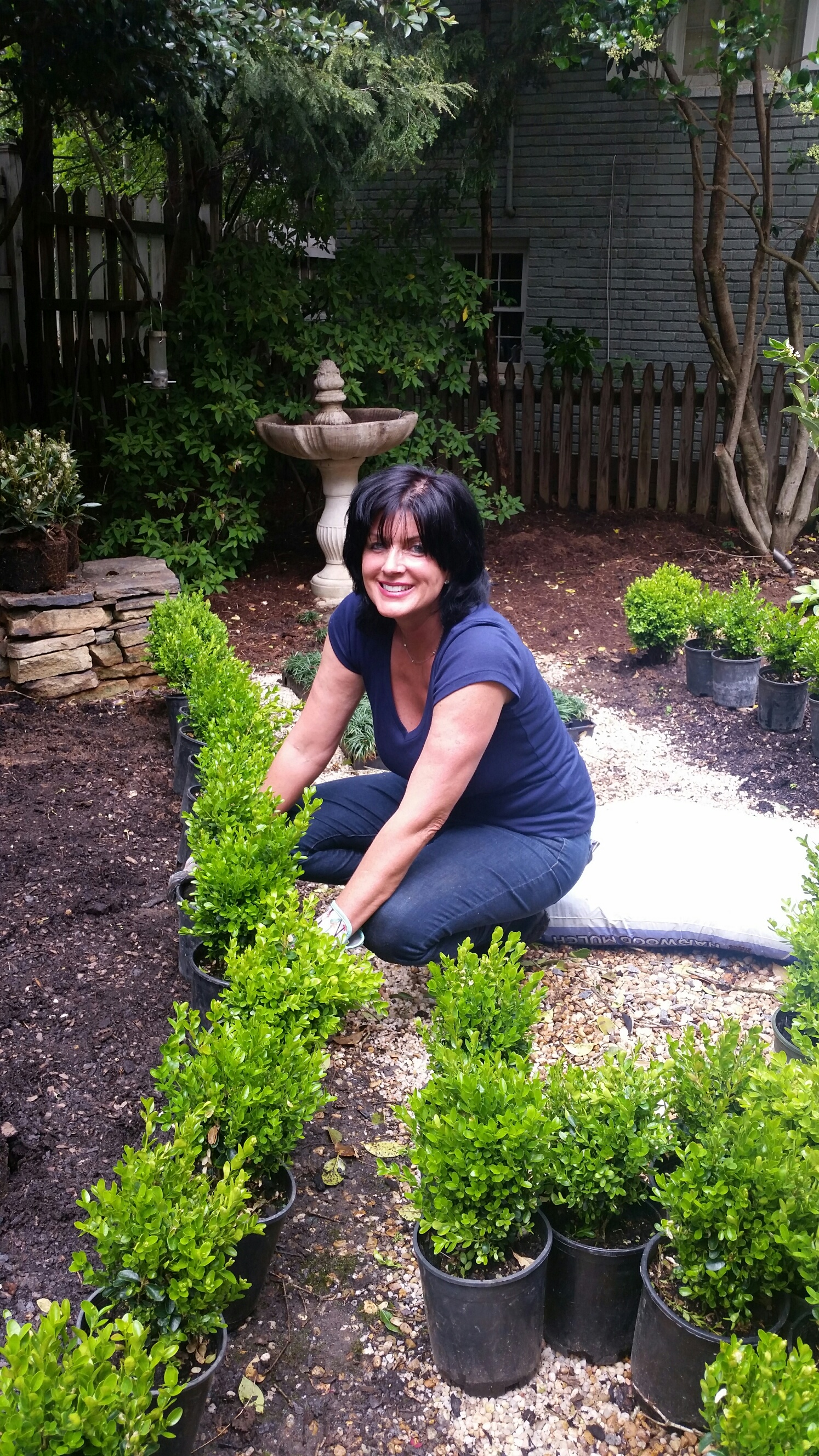 Linda Greenberg Landscape & Design logo