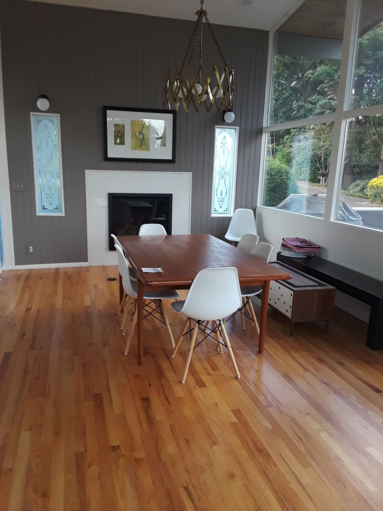 FAMILY FLOORING logo