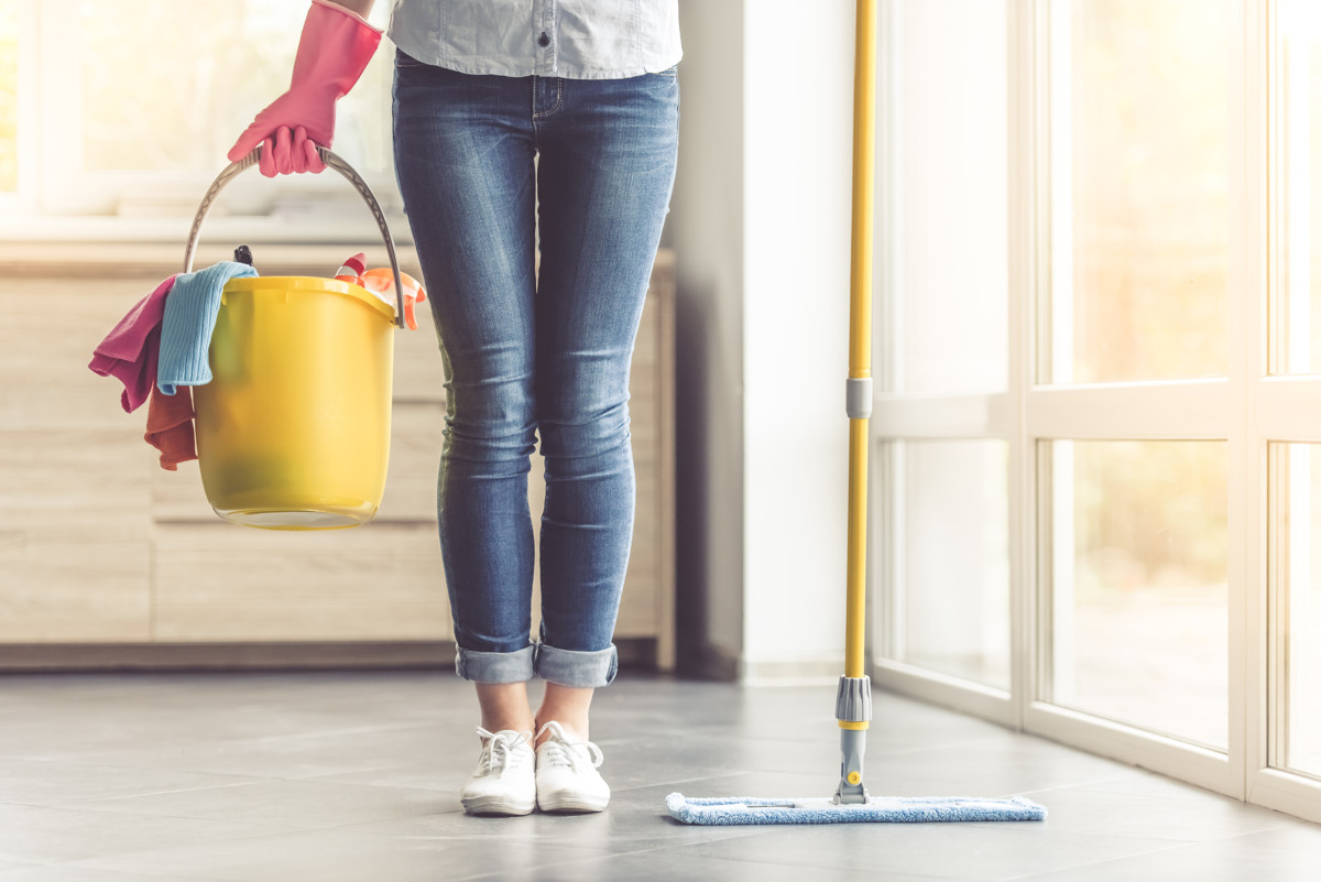 Gloria's Cleaning logo