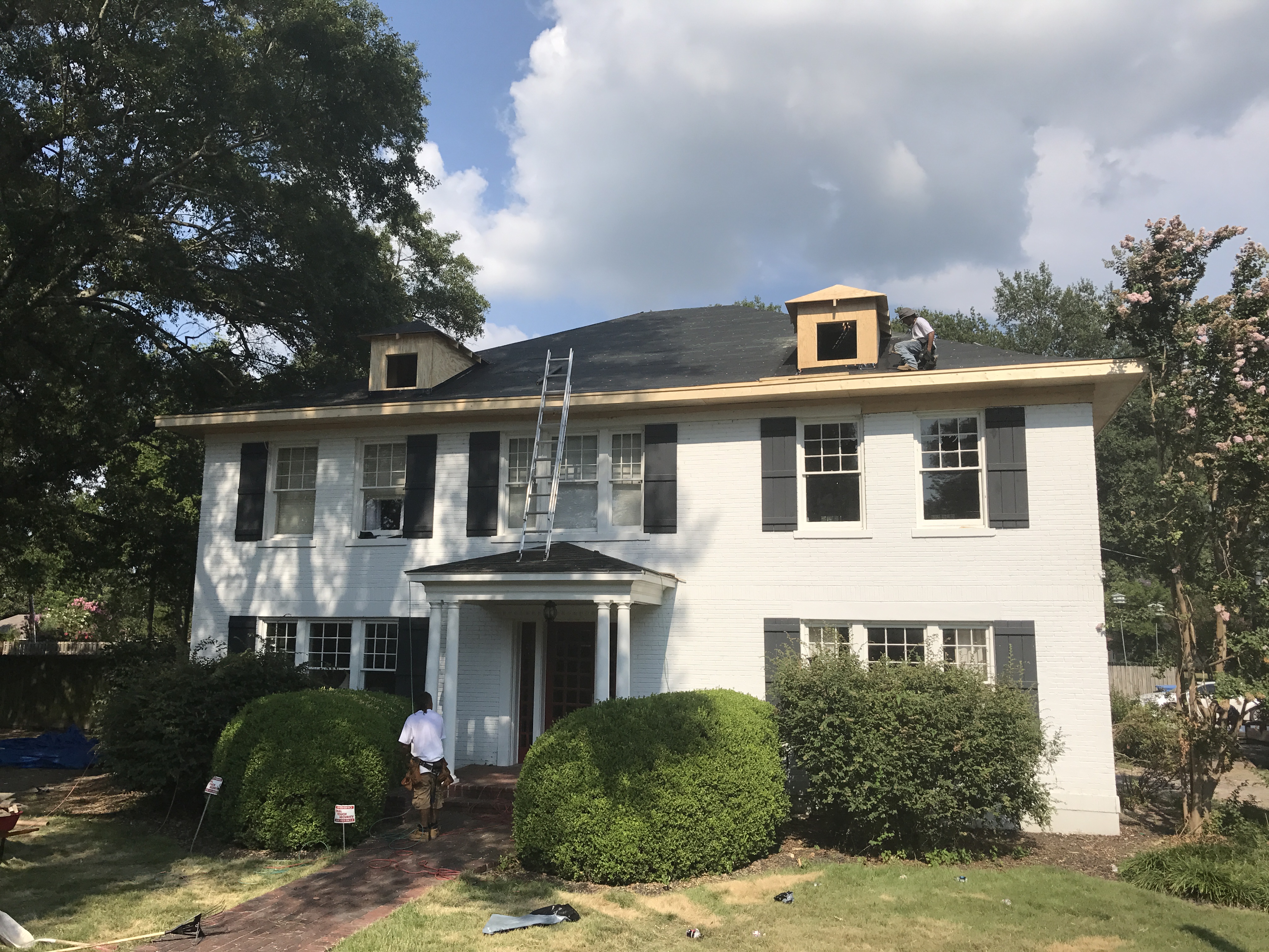 Same Day Roofing and Siding logo