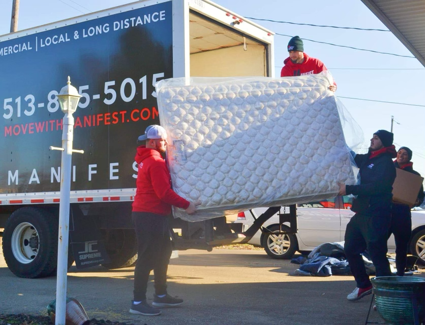Logo for Manifest Moving