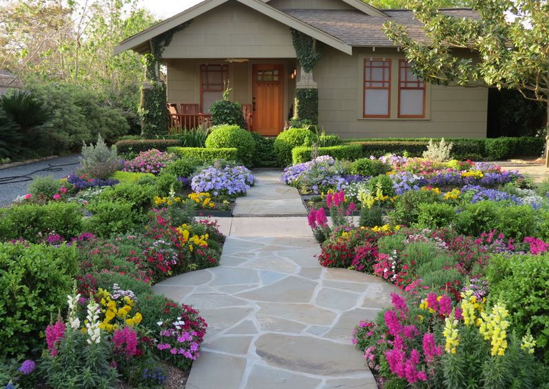Clau Landscaping LLC logo