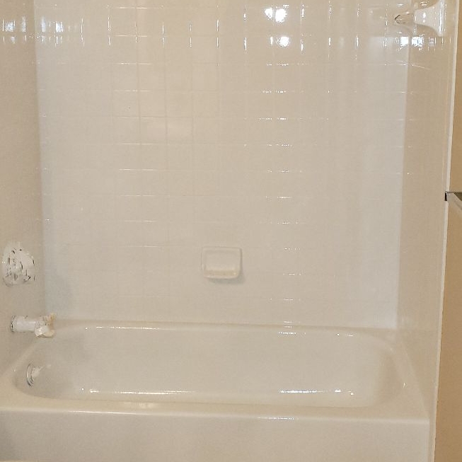 Avatar for Manuel's Bathtub and Tile Refinishing