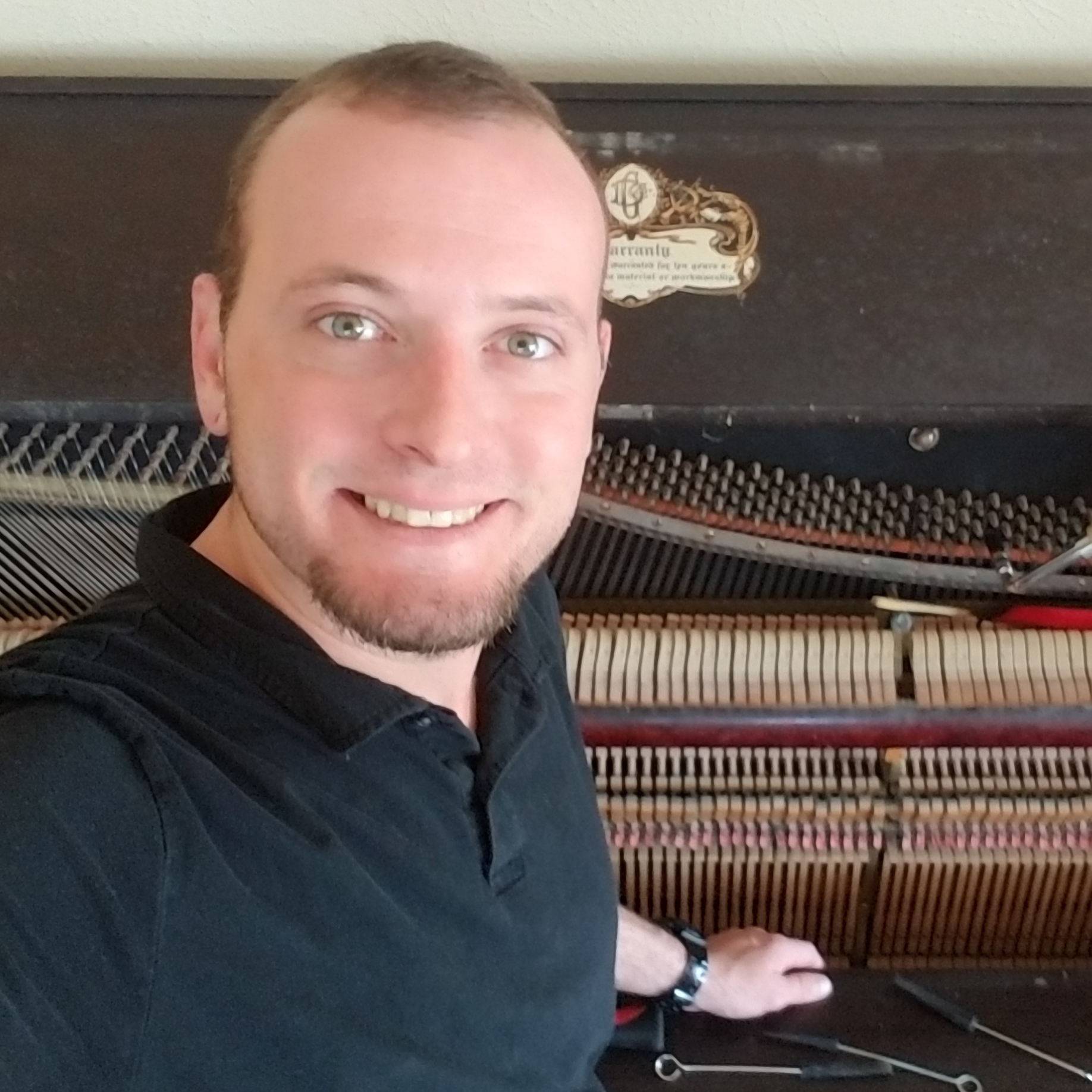 Johle's Piano Tuning logo