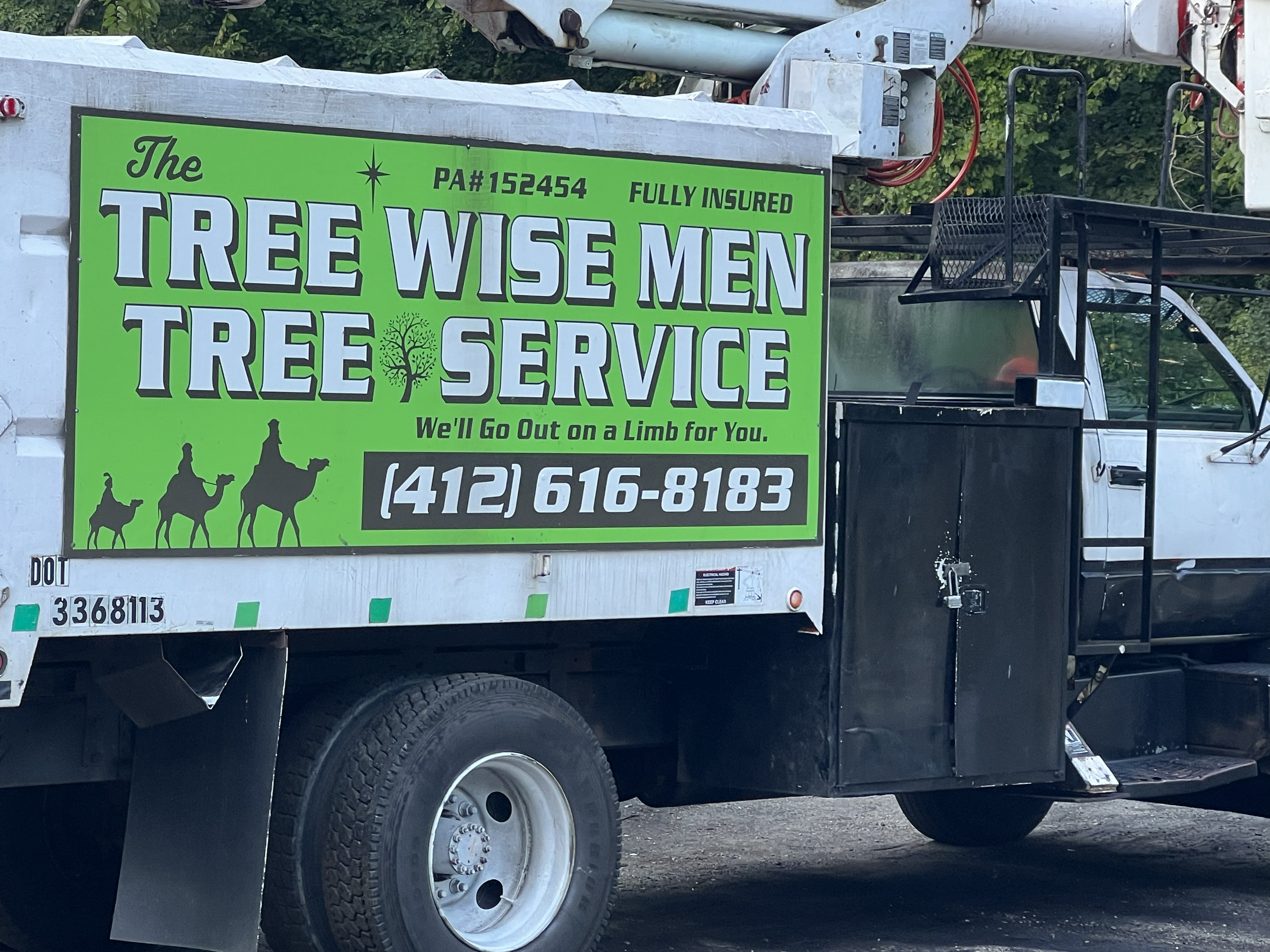The Tree Wise Men logo