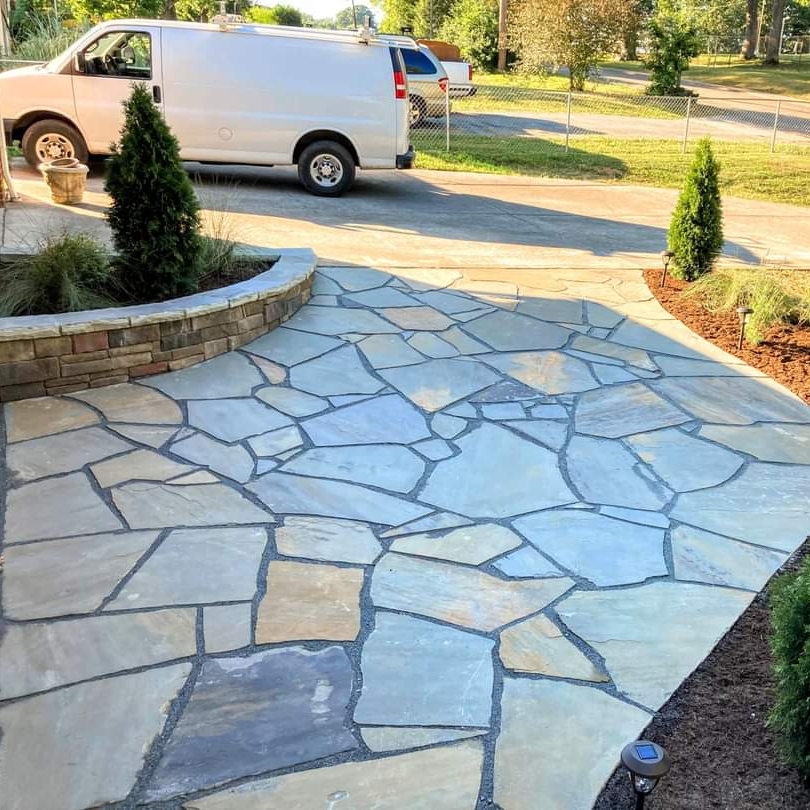 Living Green Landscaping & Construction logo