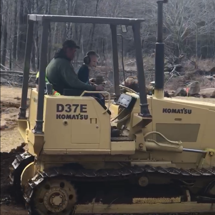 Brennan Earthworks & Excavating LLC logo