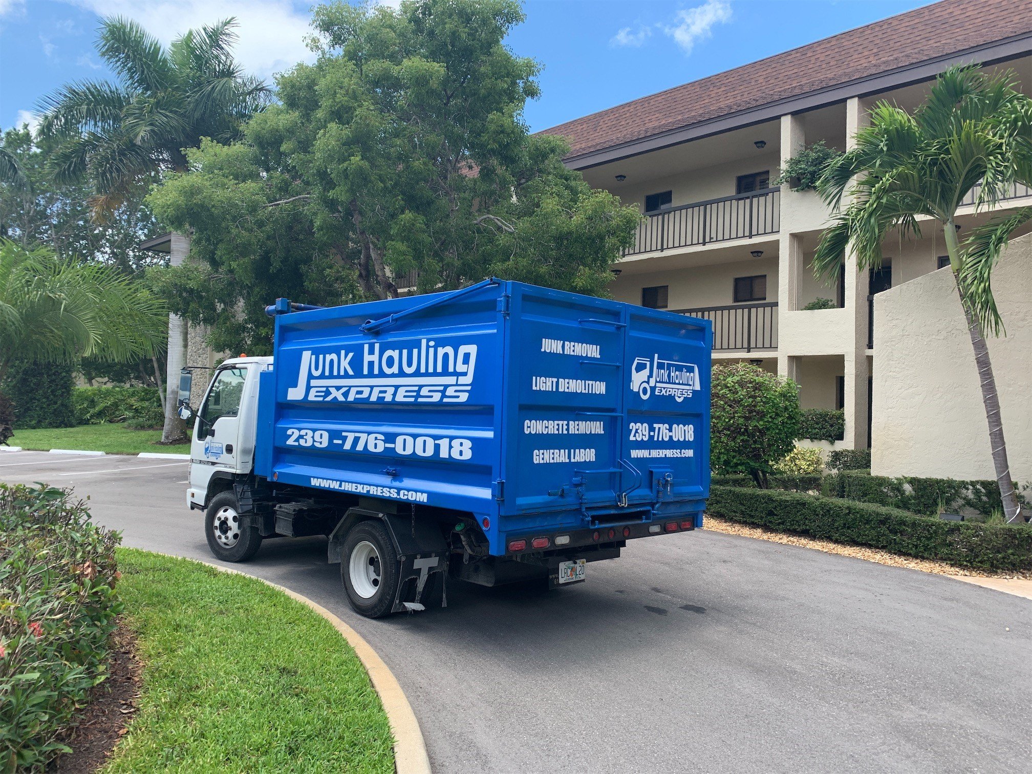 Junk Hauling Express logo