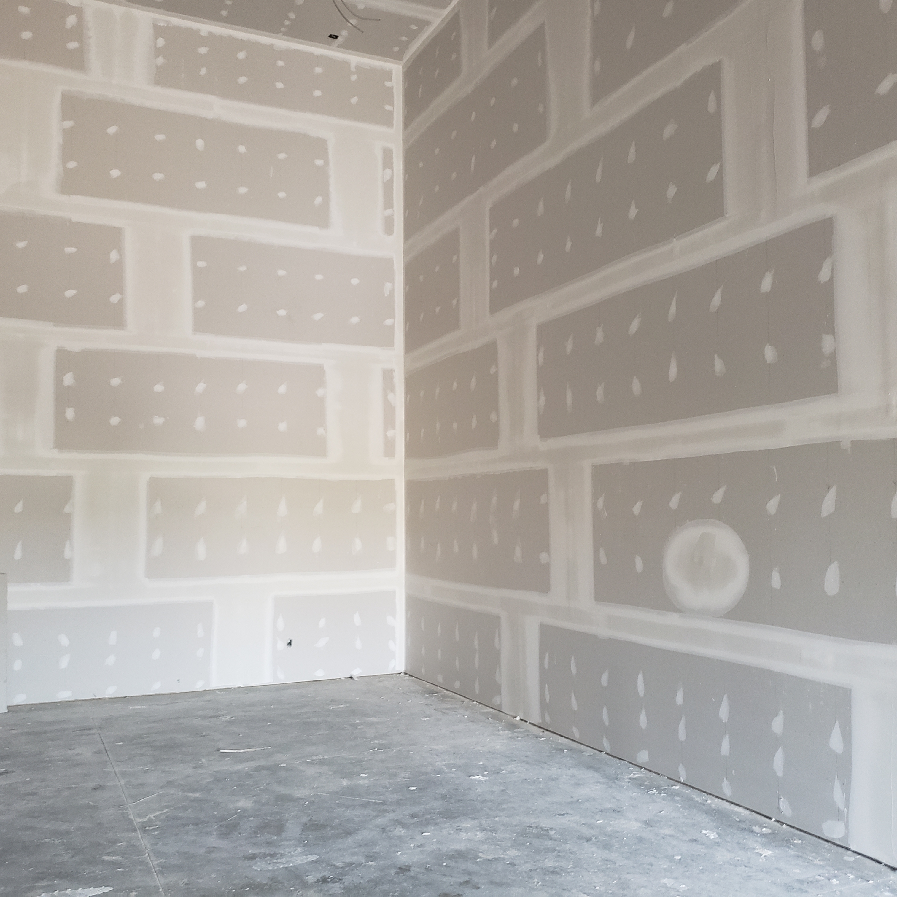 JAMIES DRYWALL LLC logo