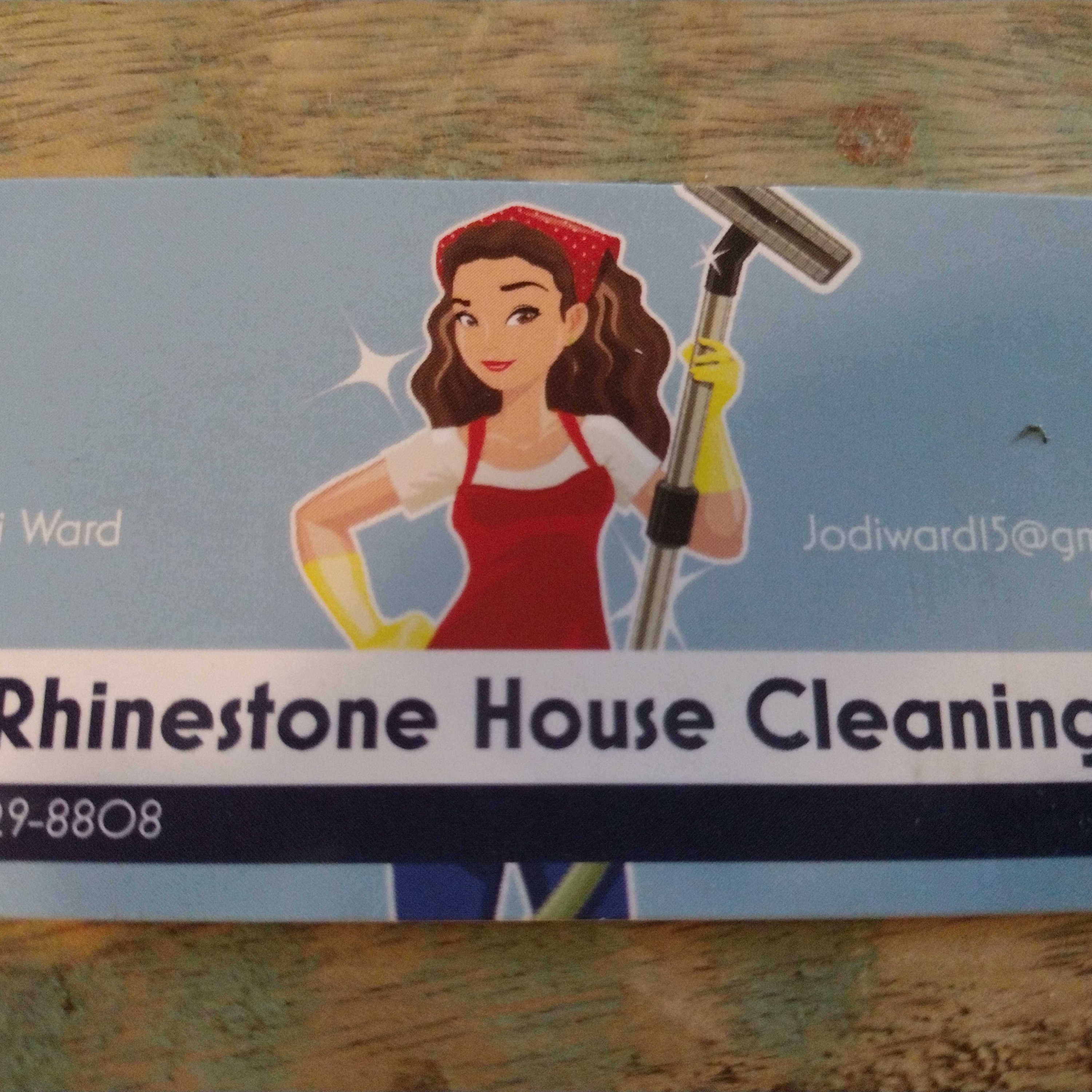 Rhinestone House Cleaning logo