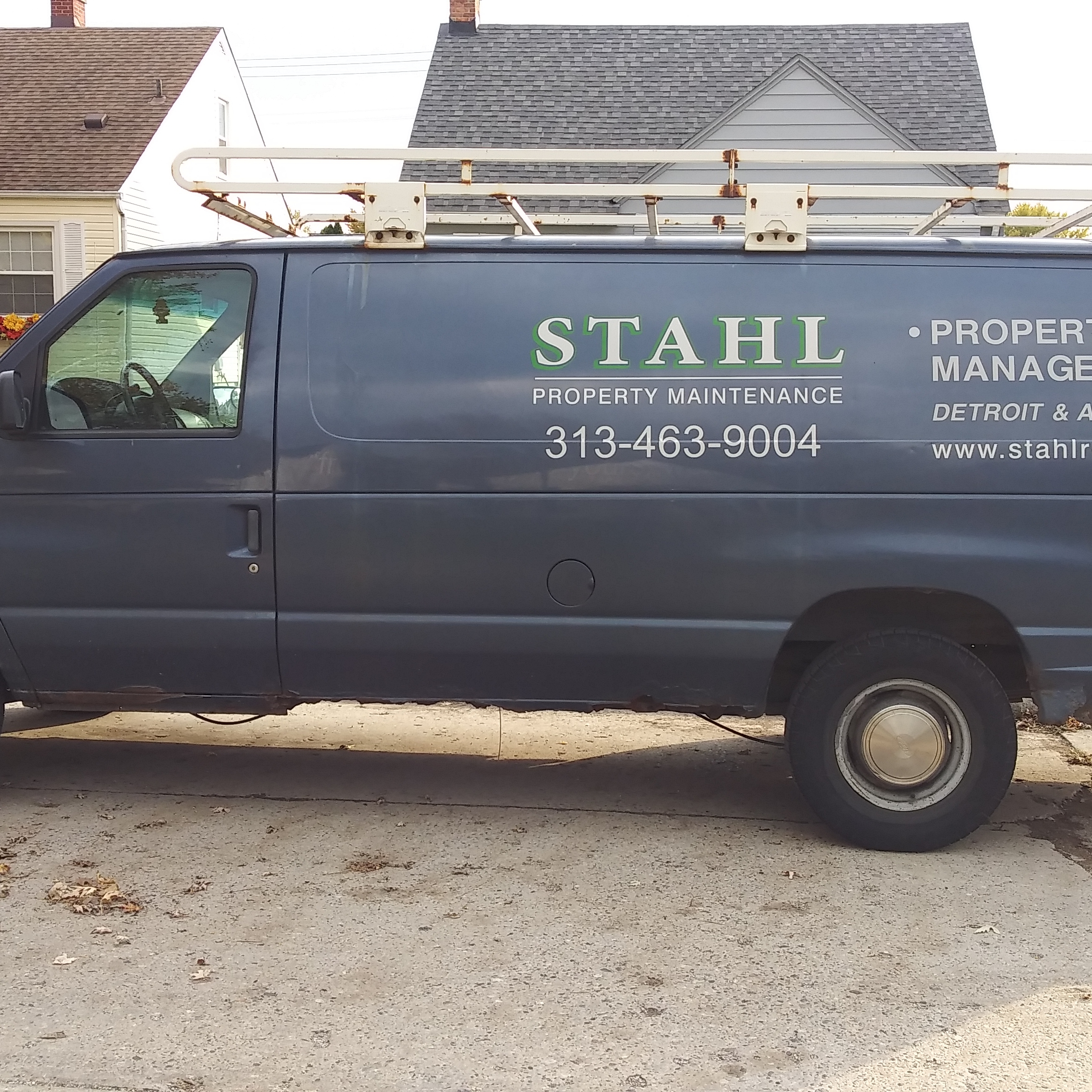 Logo for Stahl's Property Maintenance